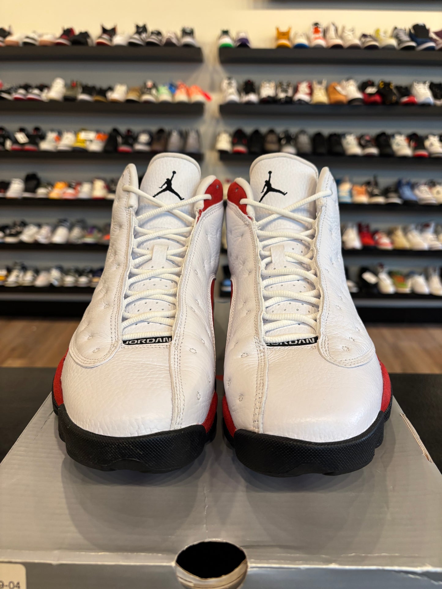 Jordan 13 Chicago 2017 Size 10 Pre-Owned