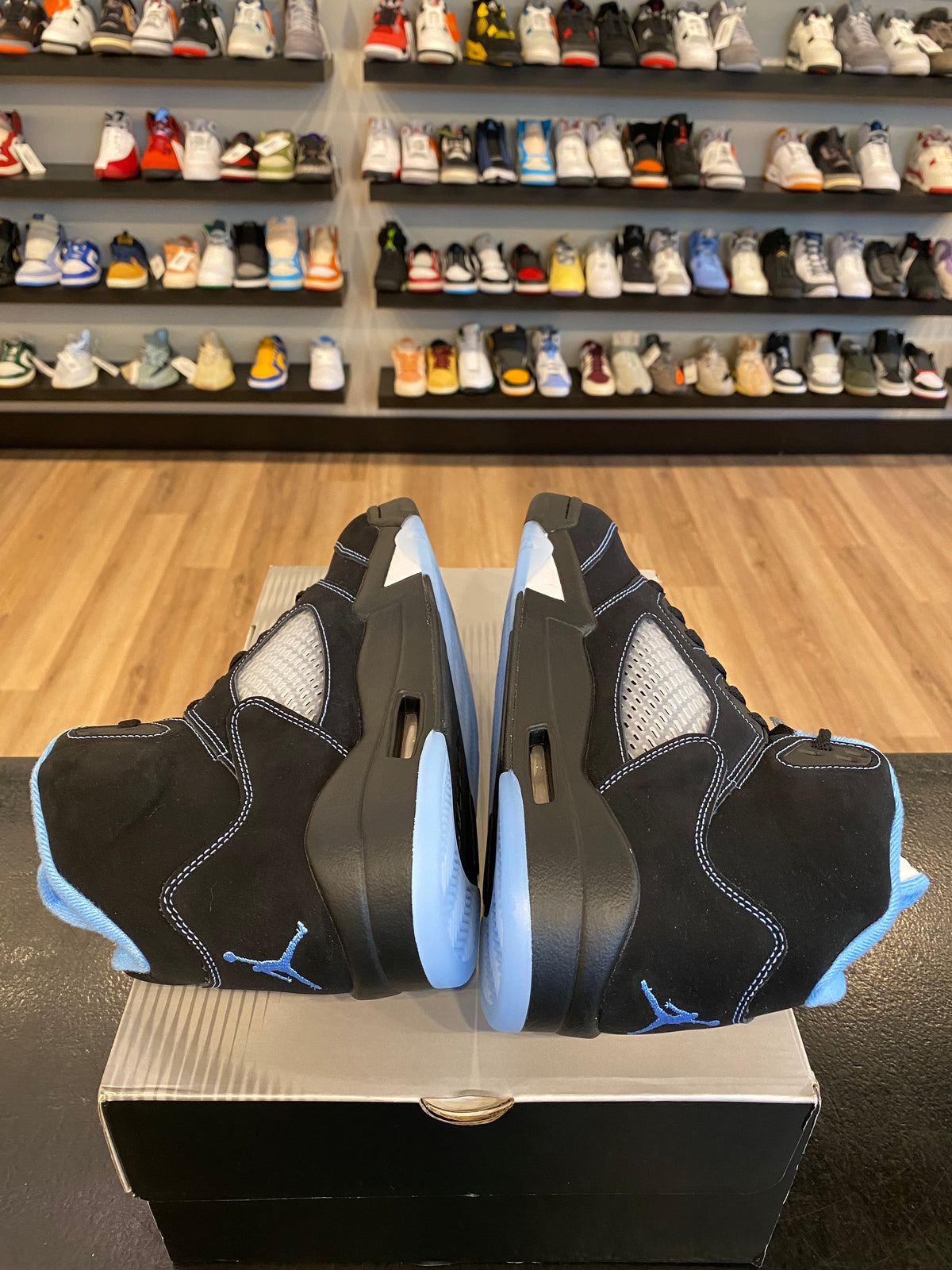 Jordan 5 Black University Blue Size 9 Brand New