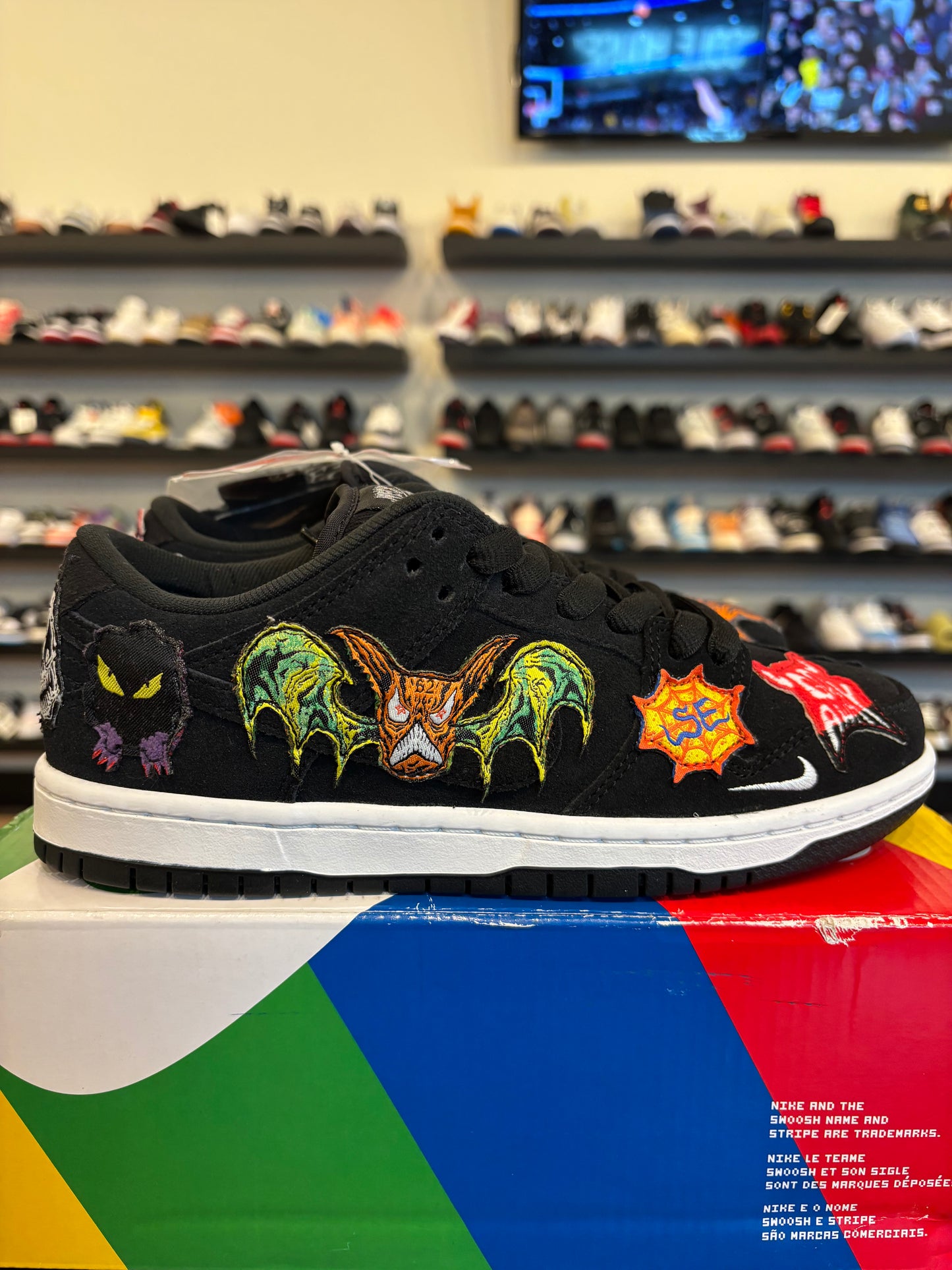 Nike SB Dunk Low Neckface Size 5.5 (7W) Brand New