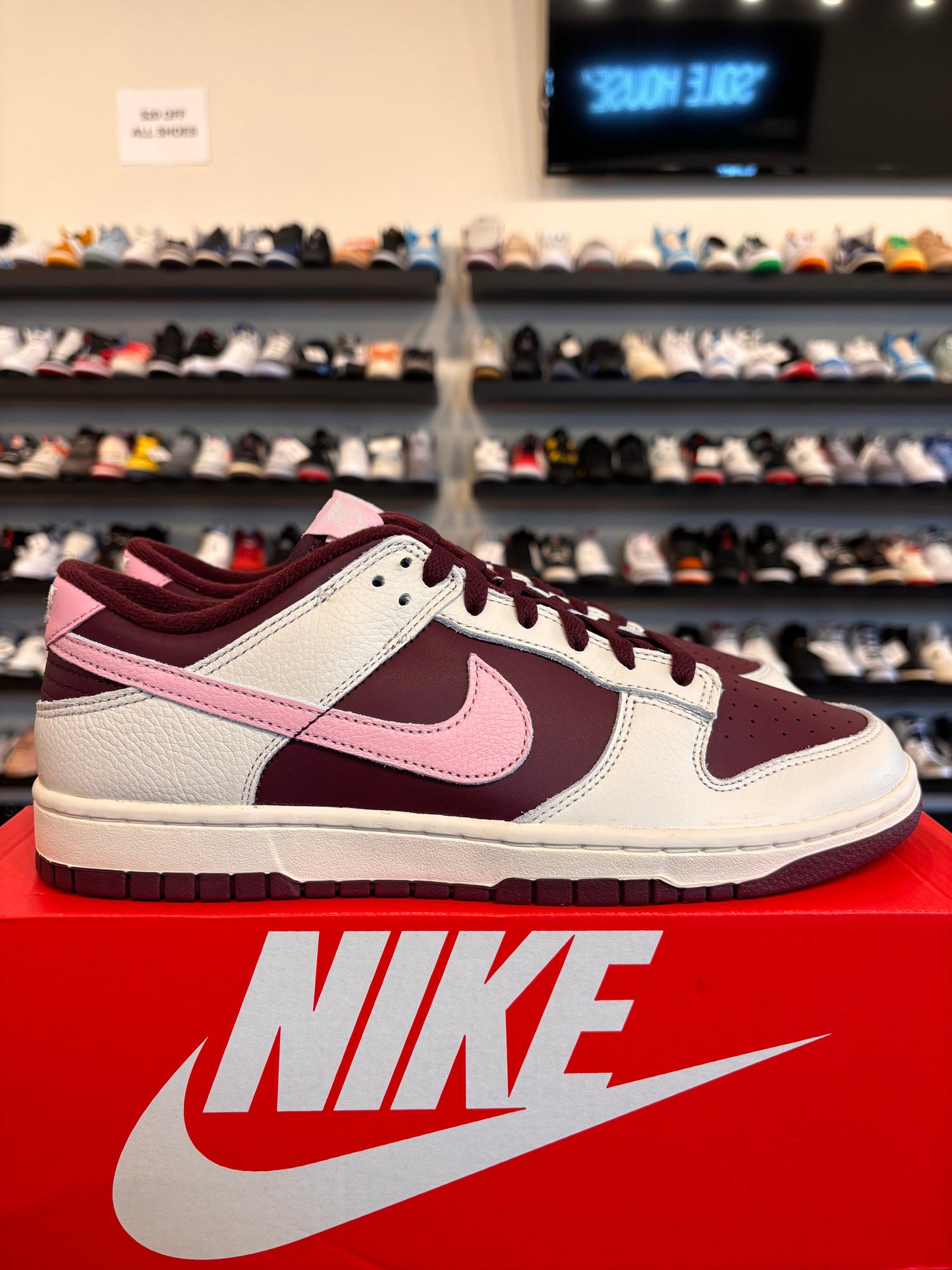 Nike Dunk Low Valentine's Day Size 10.5 Brand New