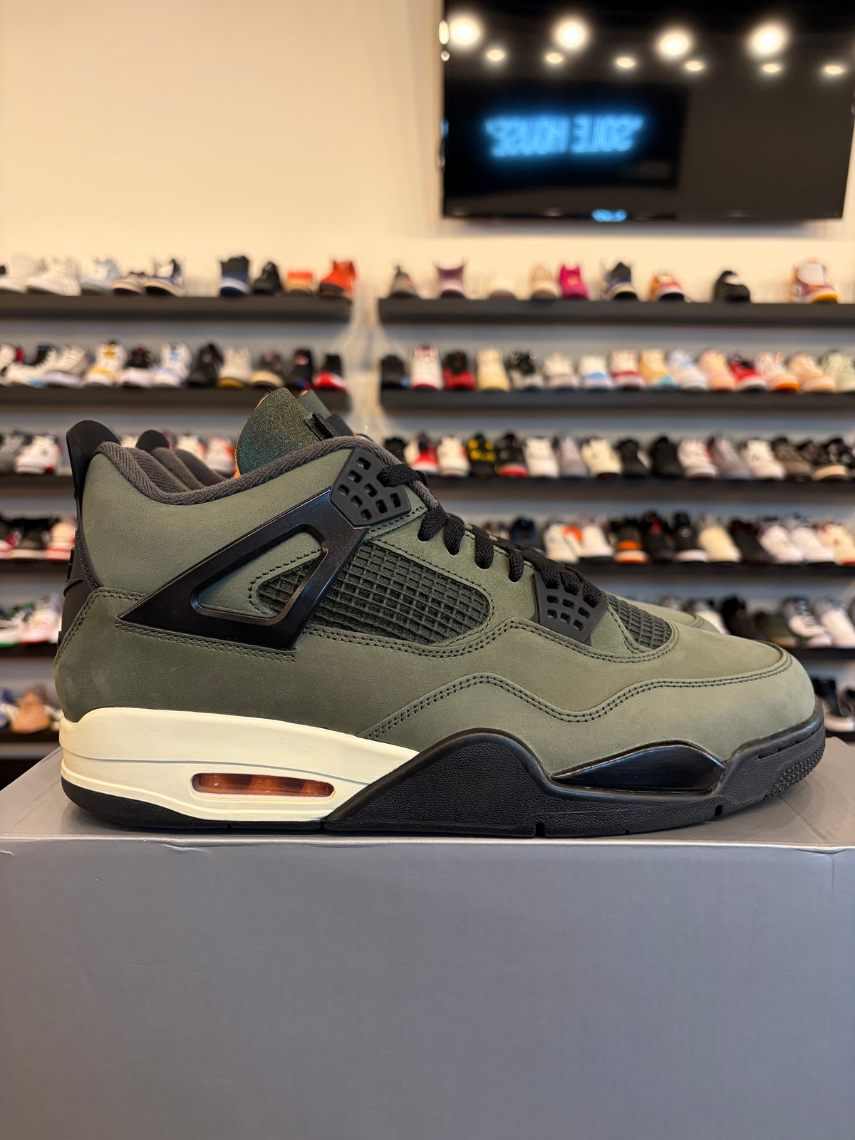 Jordan 4 Undefeated 2025 Size 13 Brand New