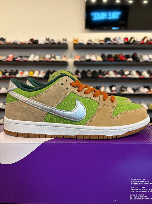 Nike SB Dunk Low Escargot Size 9.5 Brand New
