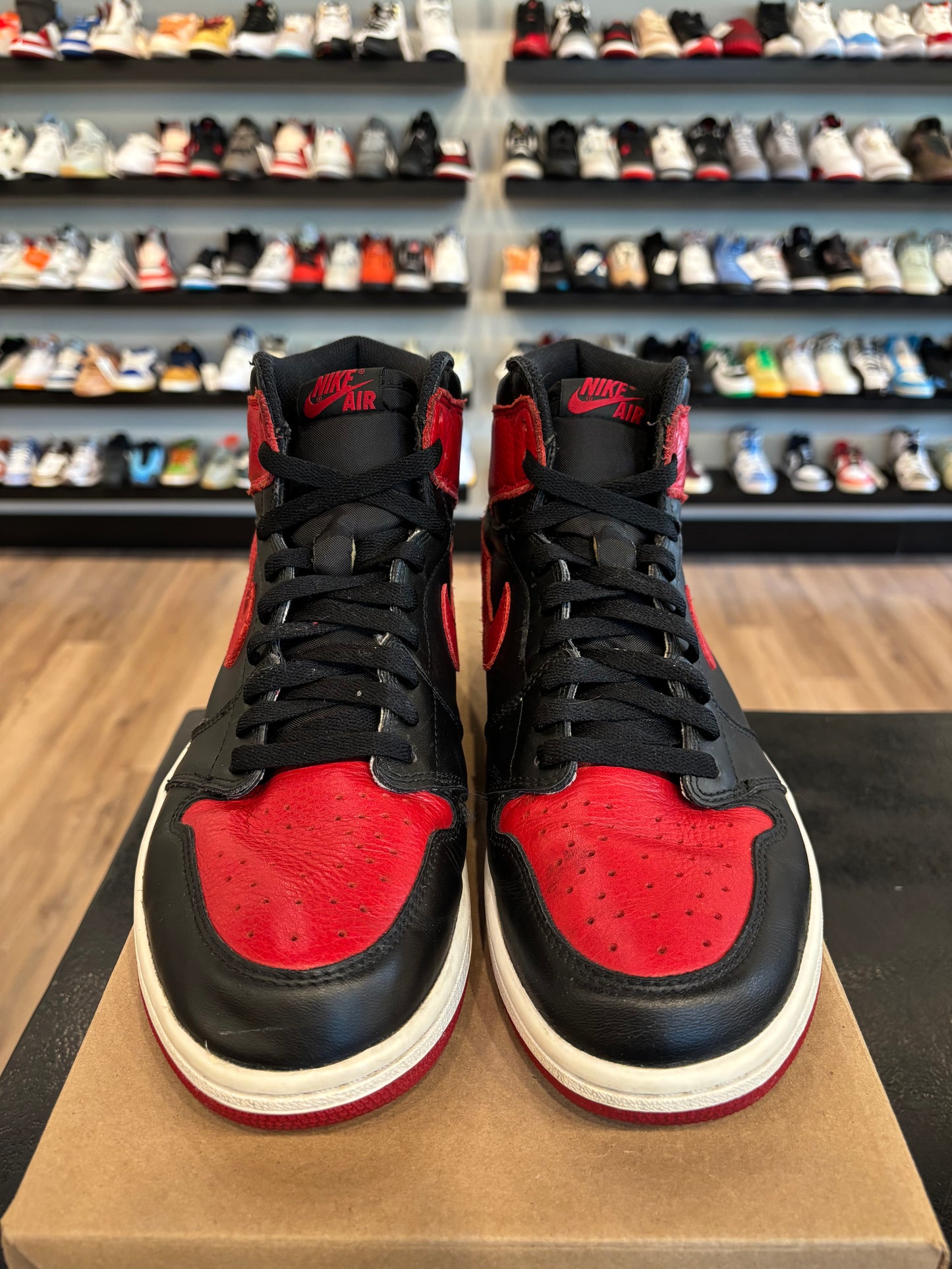 Jordan 1 Banned 2016 Size 11 Pre-Owned (No Box)