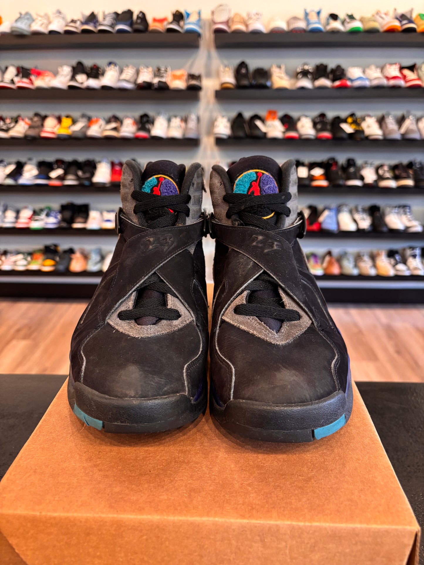 Jordan 8 Aqua 2025 Size 8.5 Pre-Owned (No Box)