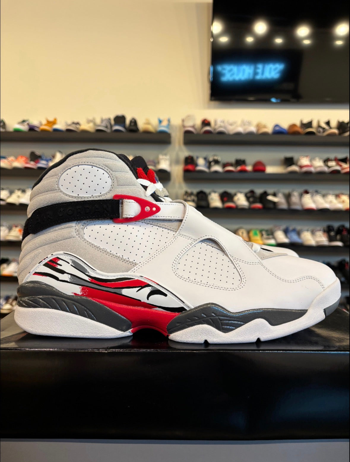 Jordan 8 Bugs Bunny 2025 Size 12 Brand New