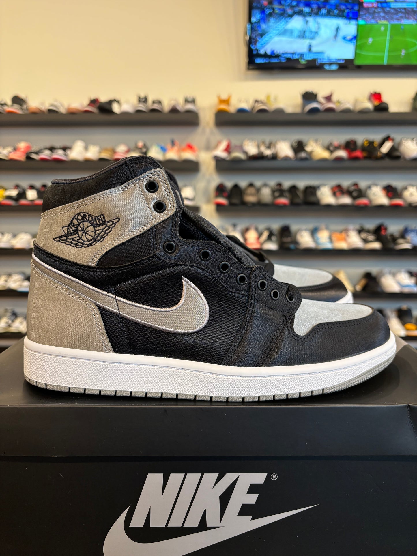 Jordan 1 Satin Shadow Size 9 (10.5W) Brand New