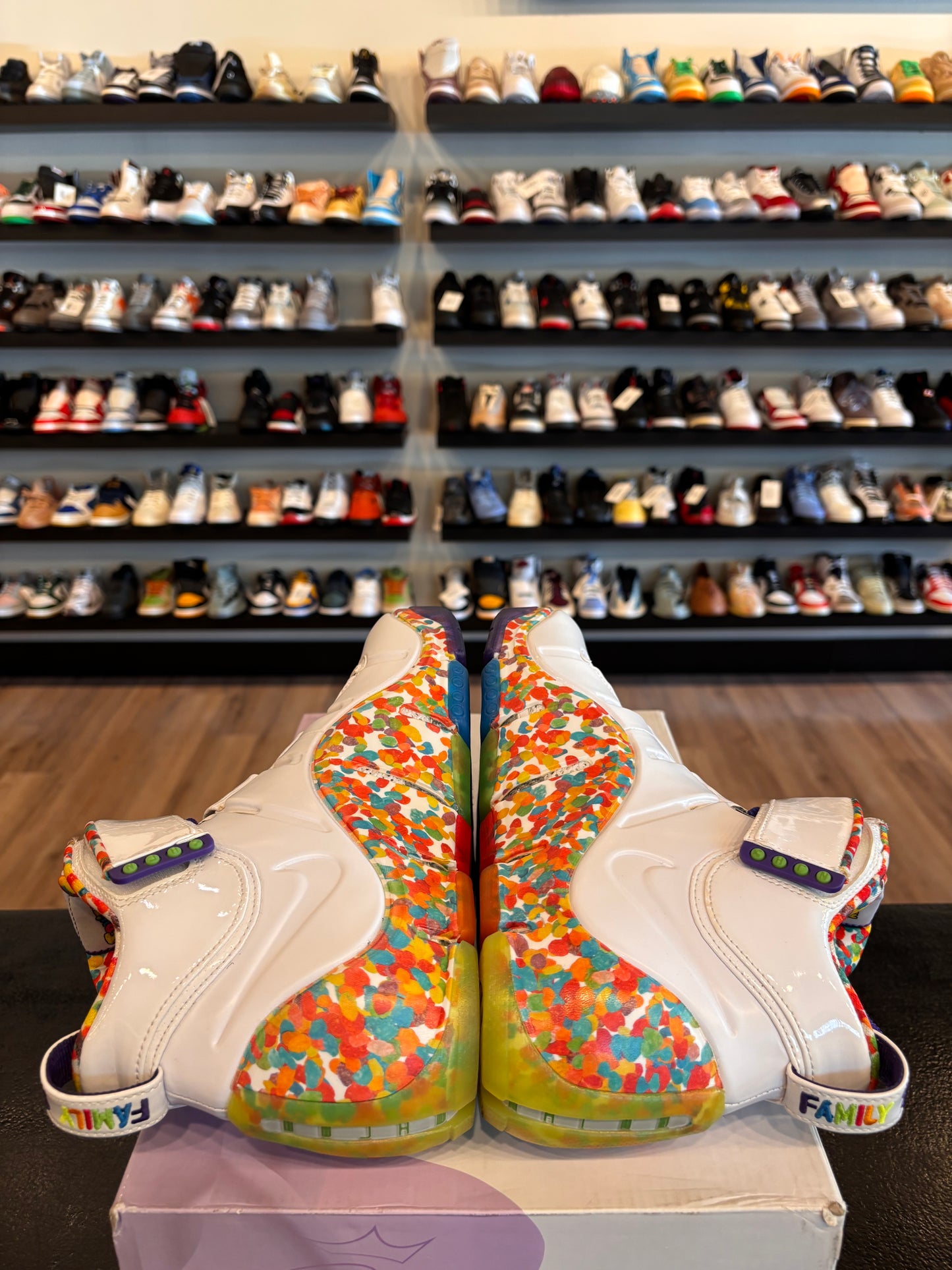 Nike Lebron 4 Fruity Pebble 2024 Size 10.5 Pre-Owned