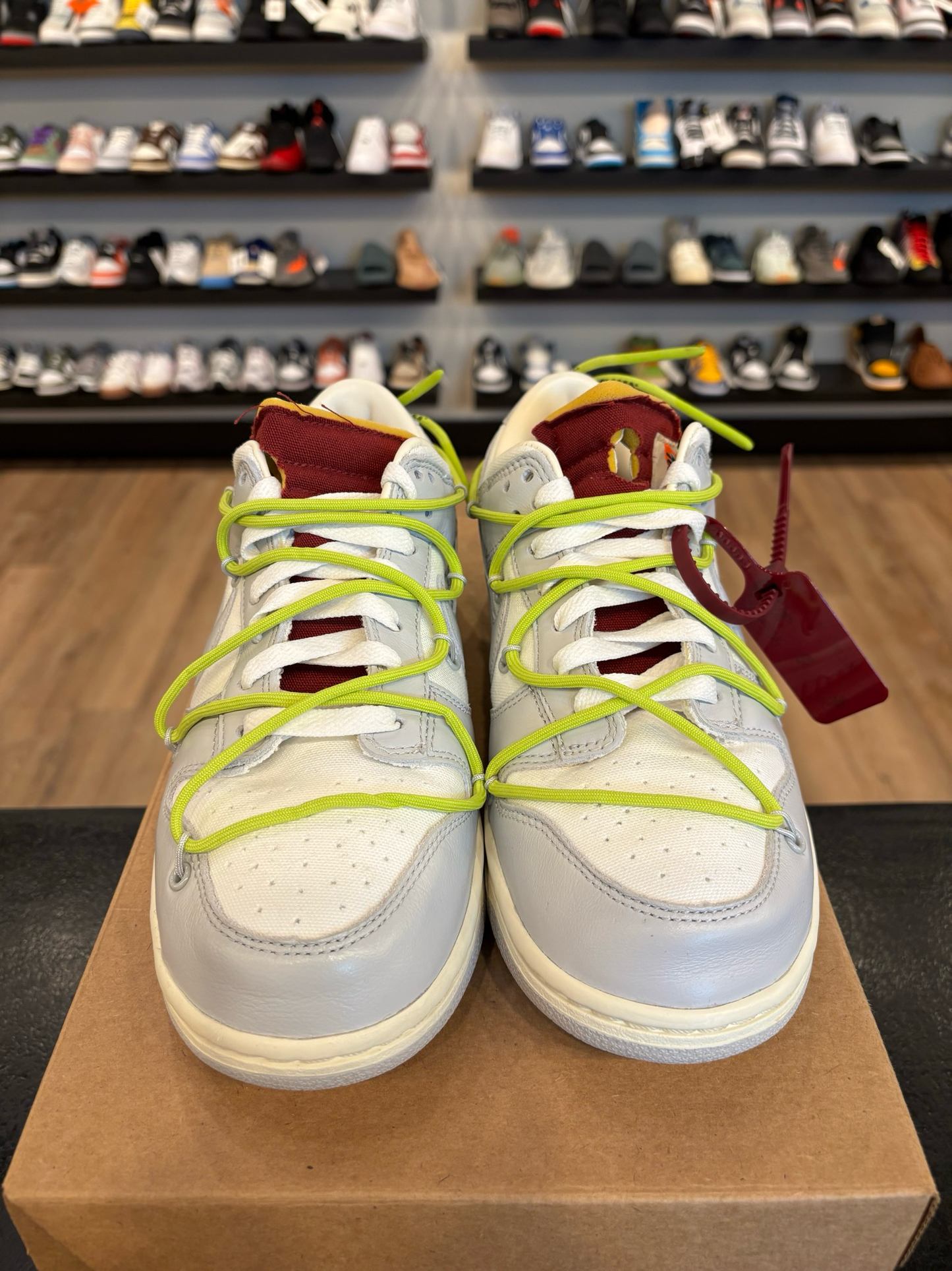 Nike Off-White Dunk Low Lot 8 Size 8.5 Pre-Owned (No Box)