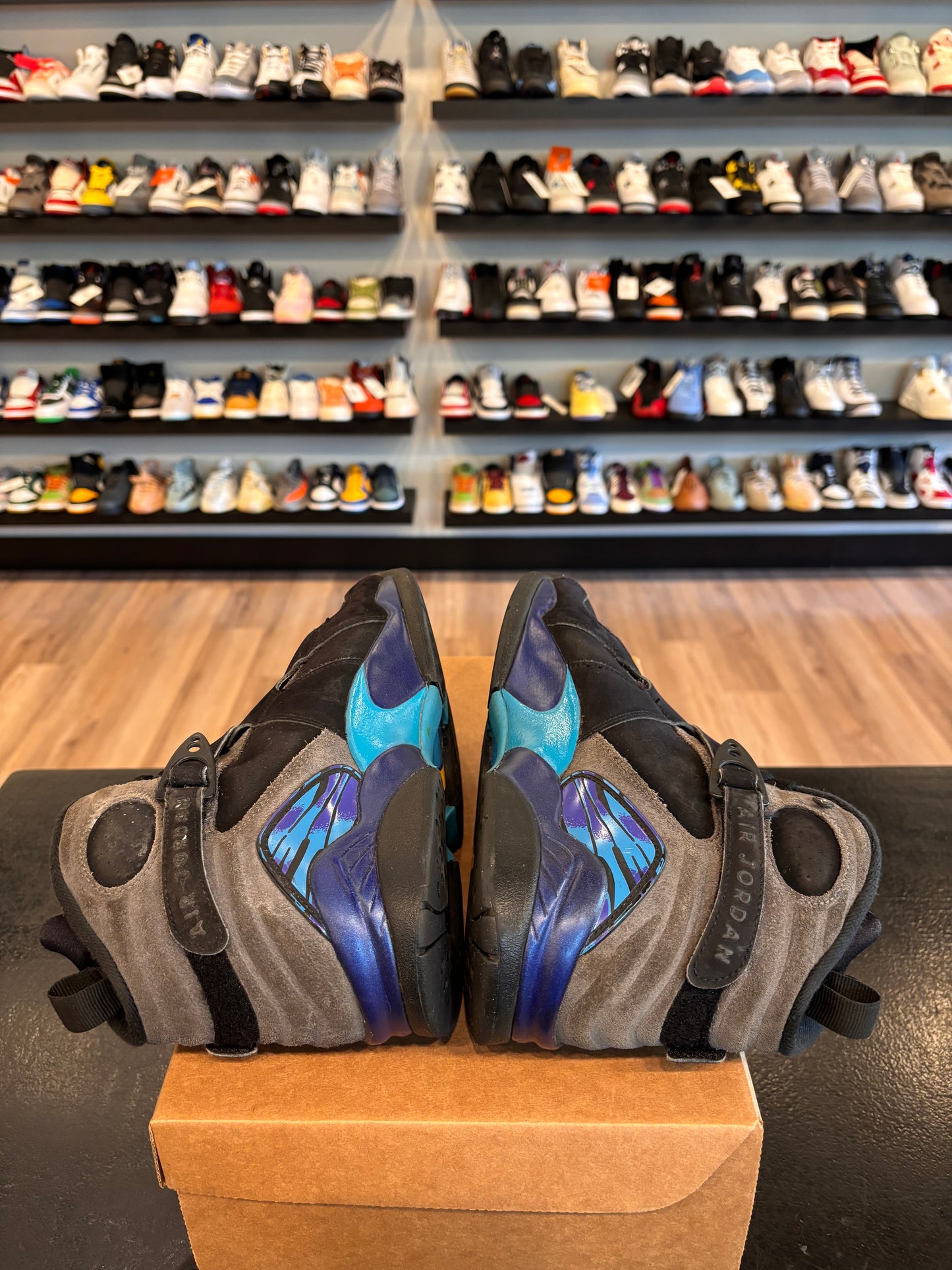 Jordan 8 Aqua 2025 Size 8.5 Pre-Owned (No Box)