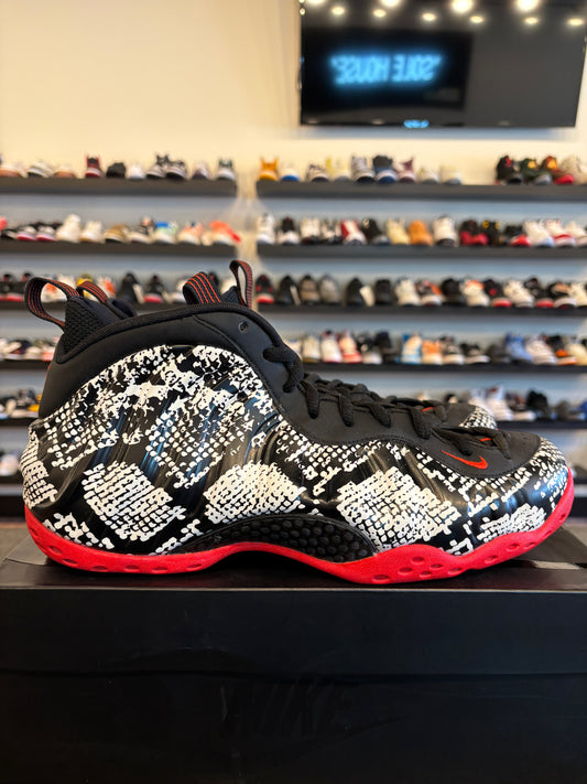 Nike Foamposite Albino Snakeskin Size 12 Pre-Owned