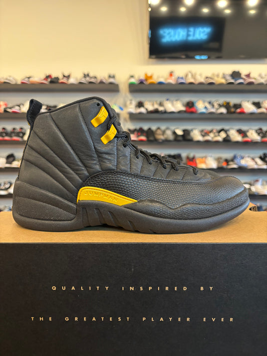 Jordan 12 Black Taxi Size 9 Pre-Owned