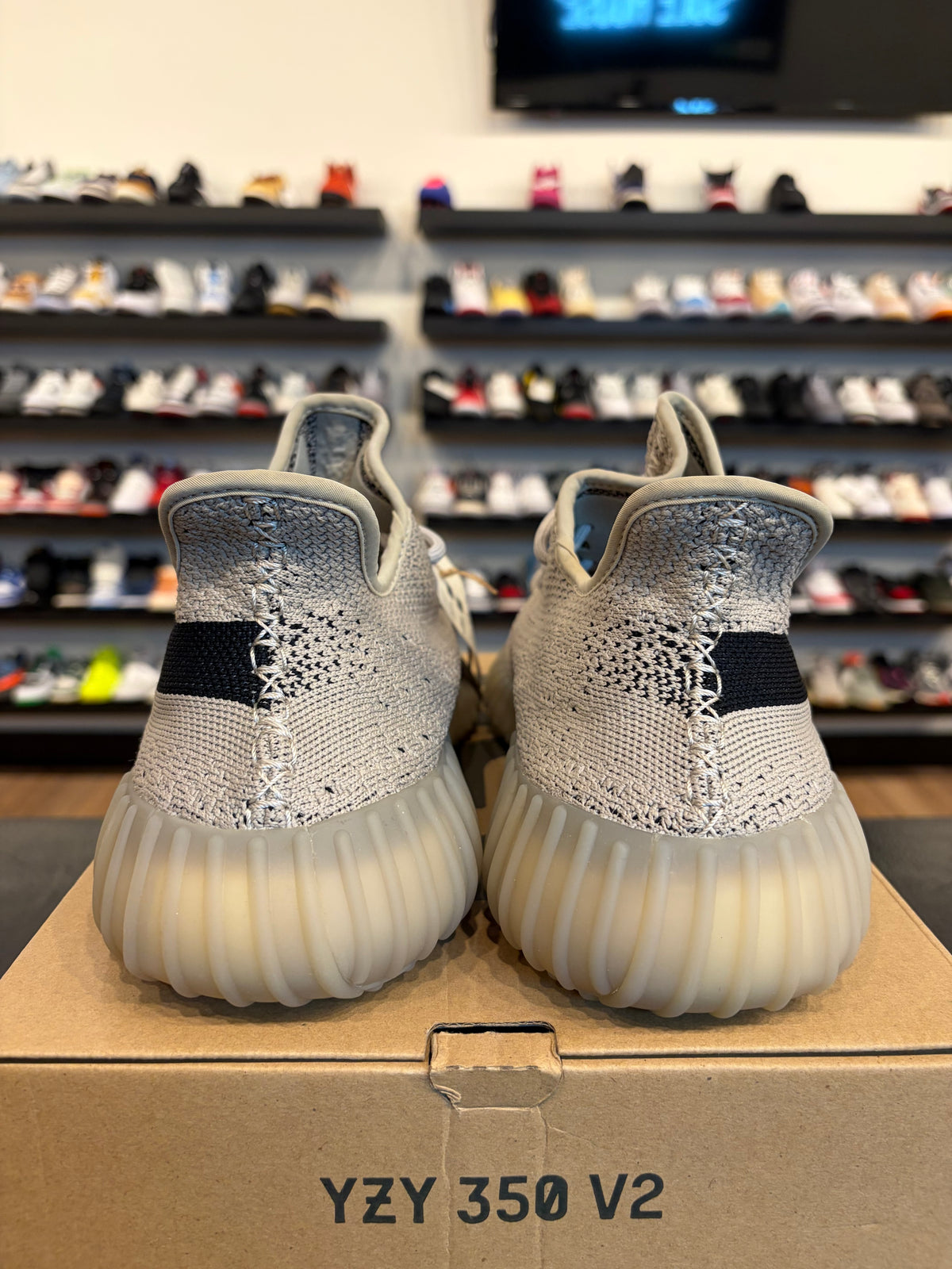 Yeezy 350 V2 Slate Size 11 Brand New
