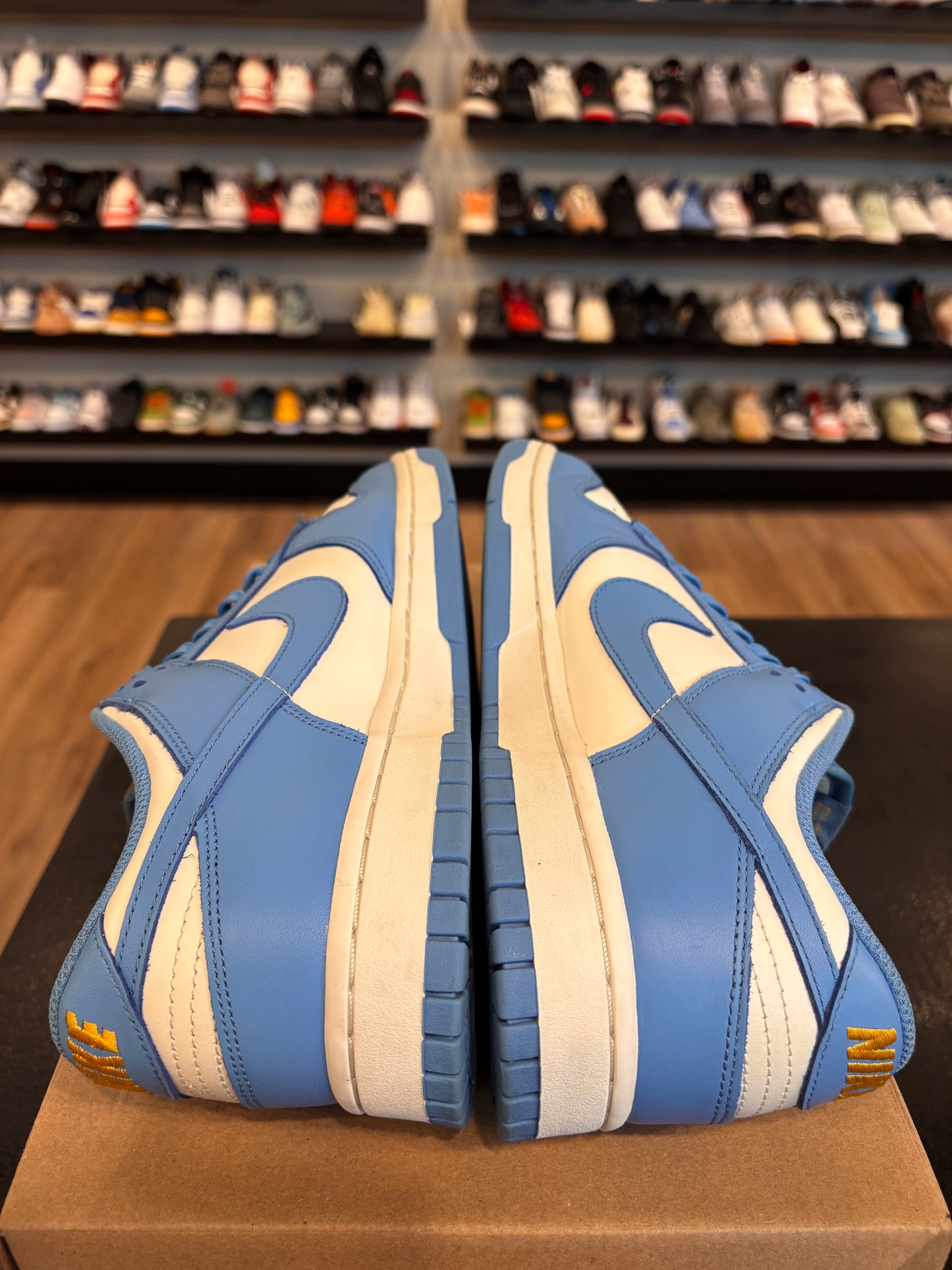 Nike Dunk Low UNC Size 9 Pre-Owned (No Box)