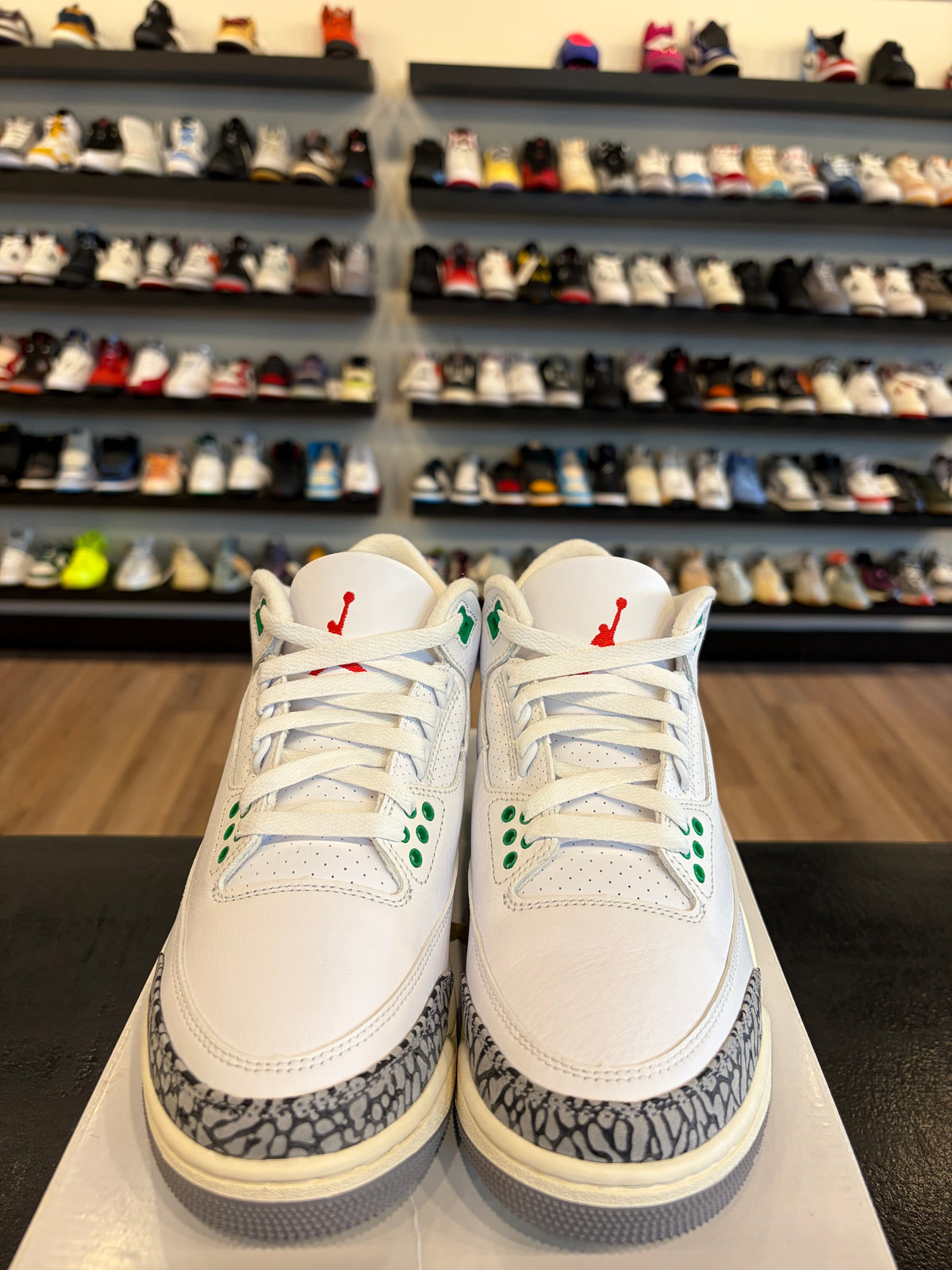 Jordan 3 Lucky Green Size 6.5Y (8W) Pre-Owned