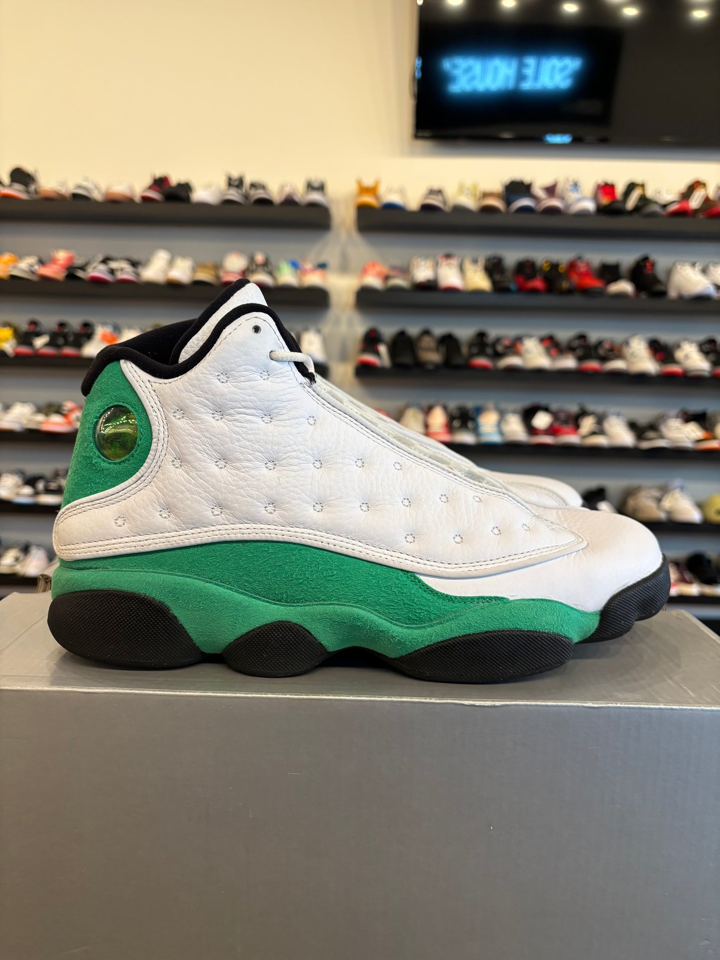 Jordan 13 Lucky Green Size 9.5 Pre-Owned