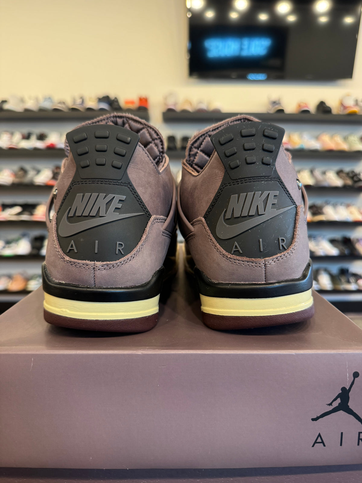 Jordan 4 Violet Ore Size 10.5 Pre-Owned
