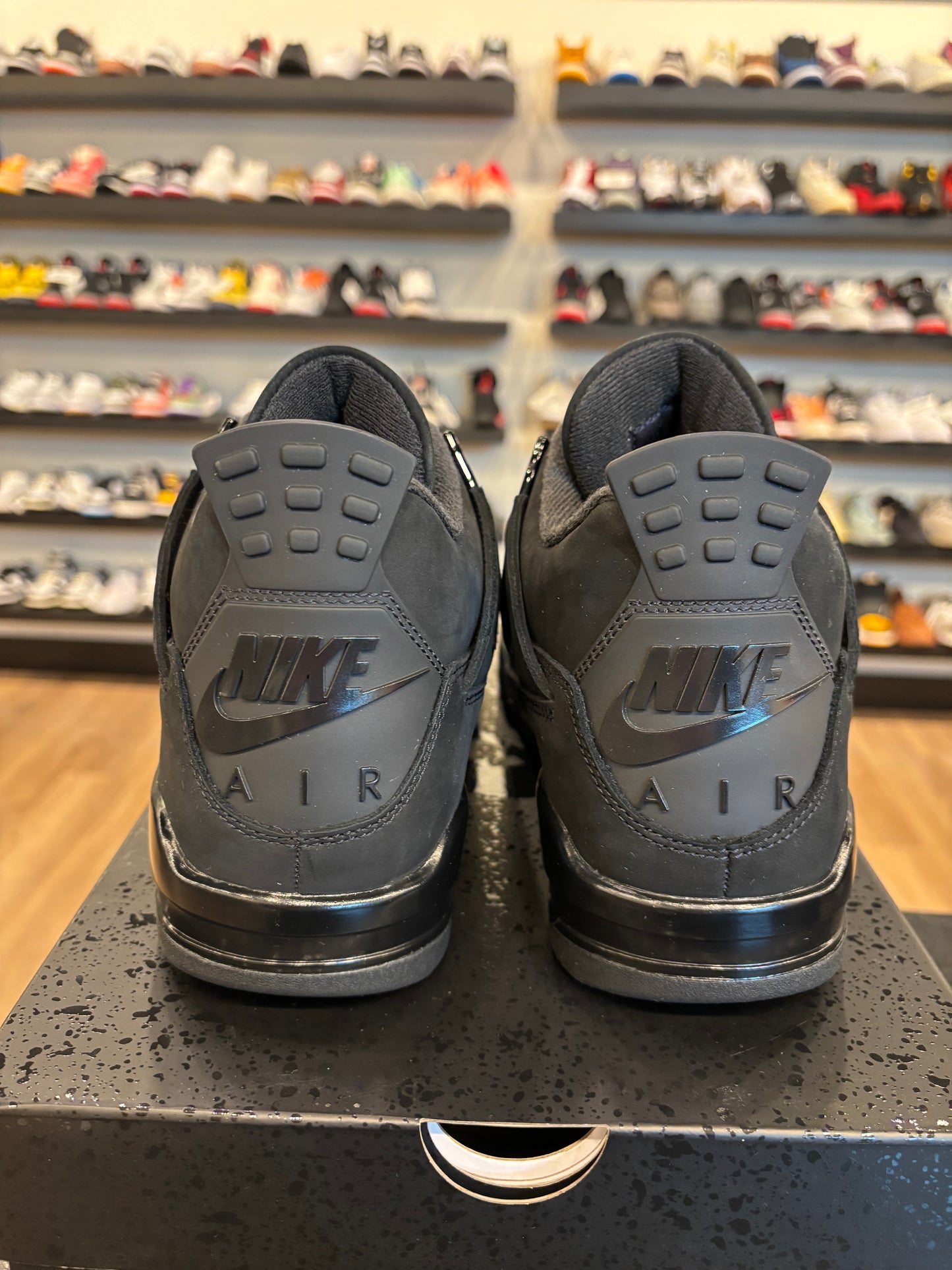 Jordan 4 Black Cat 2025 Size 9 Pre-Owned