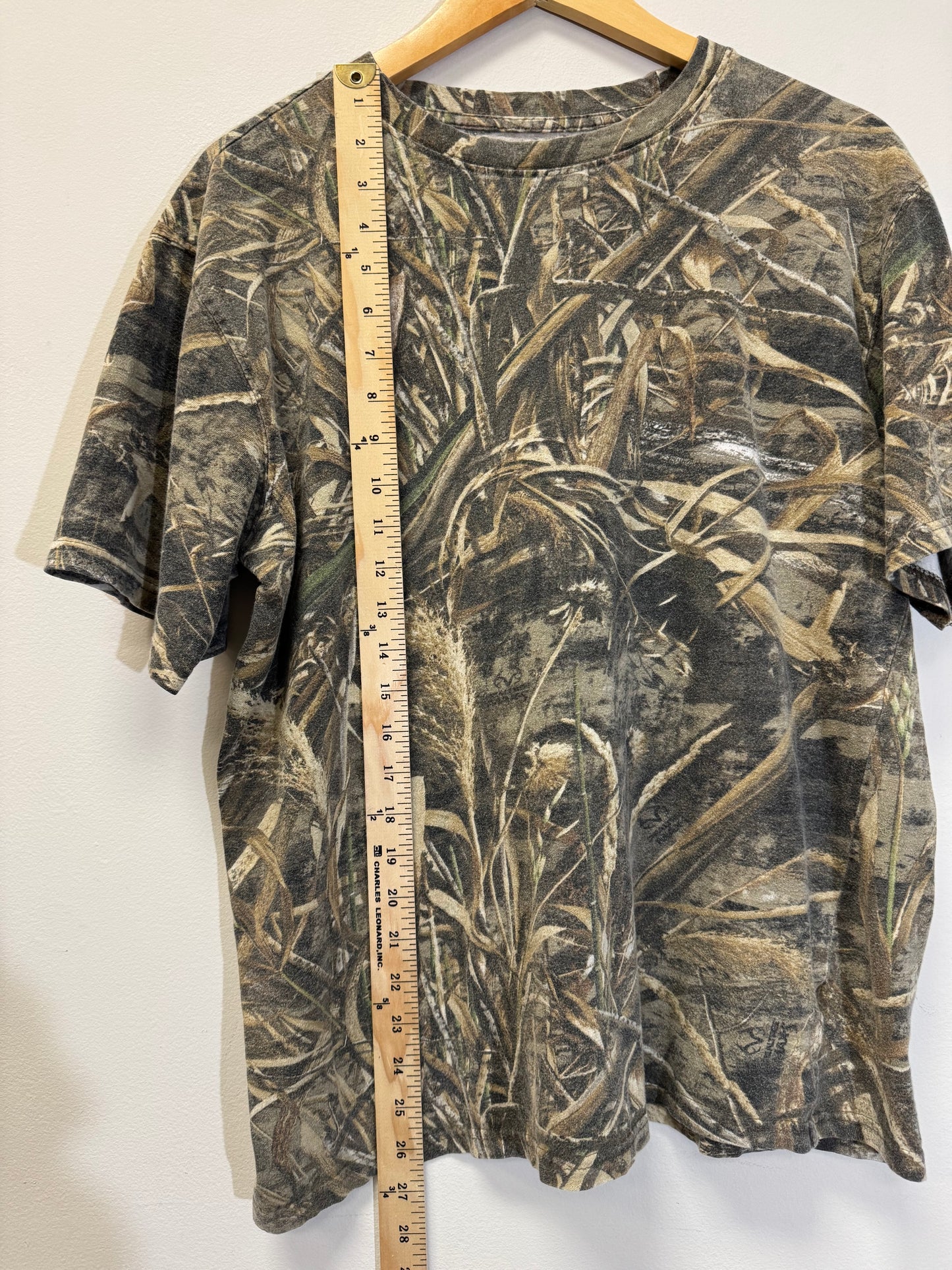 Magellan Camo Tee Size Large Vintage