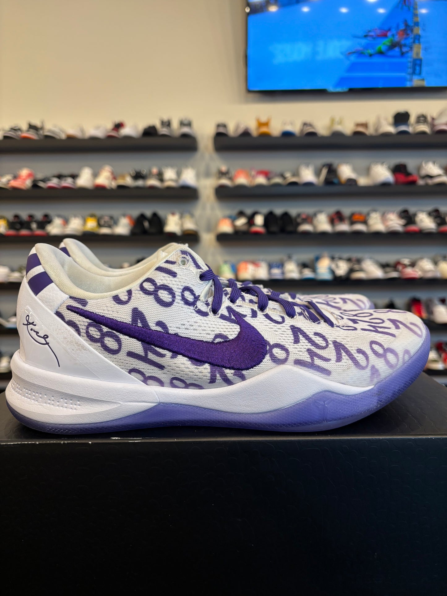 Nike Kobe 8 Protro Court Purple Size 8.5 Pre-Owned