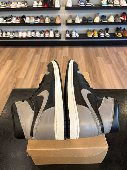 Jordan 1 Shadow 2018 Size 10 Pre-Owned (No Box)