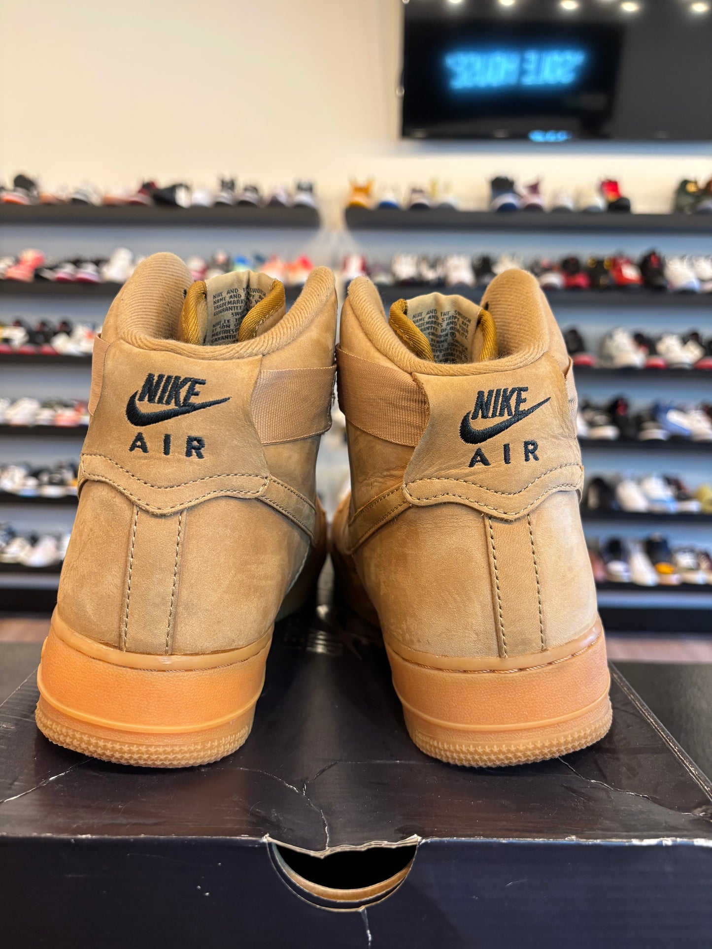 Nike Air Force 1 High Flax Size 9.5 Pre-Owned