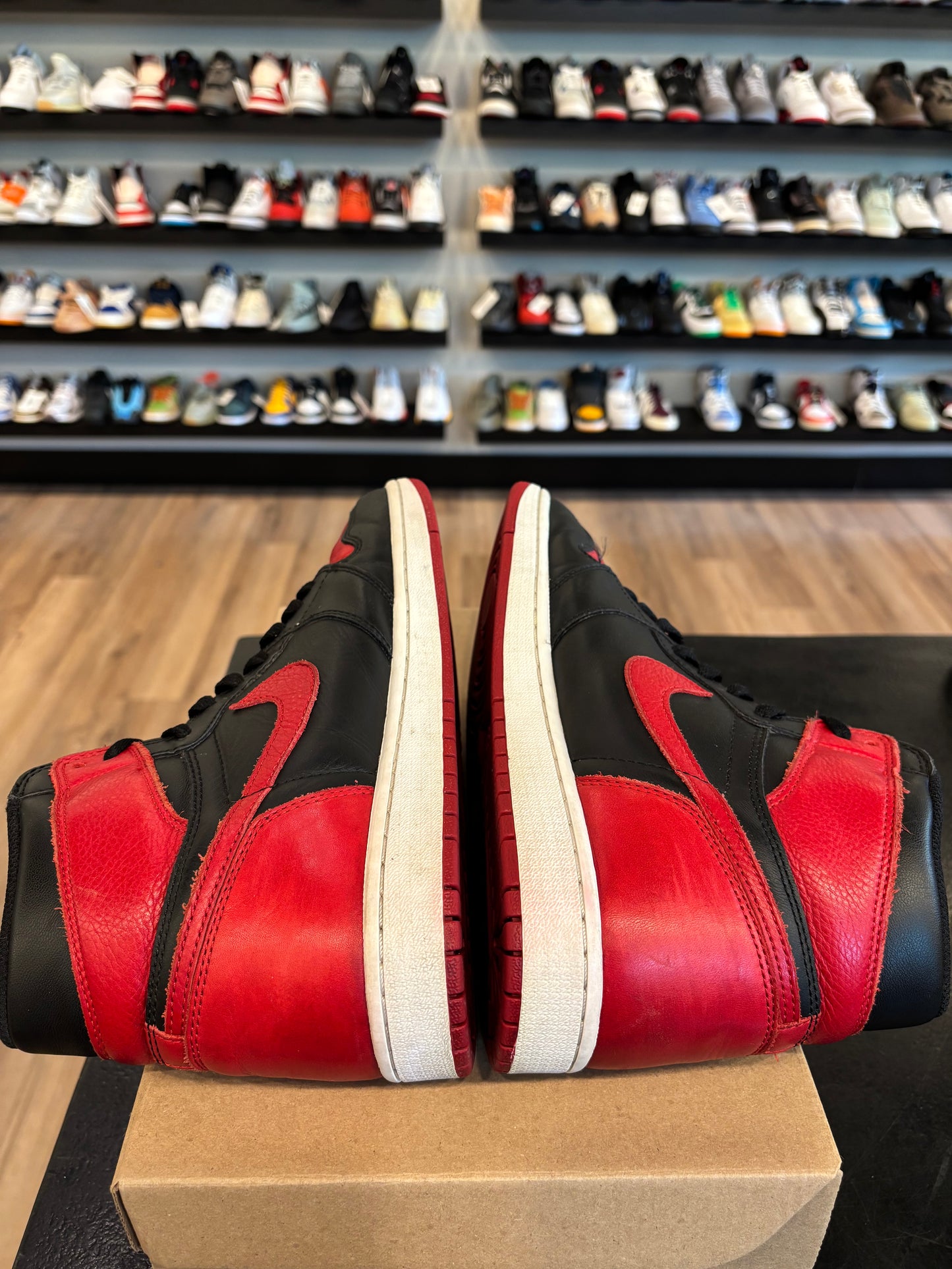 Jordan 1 Banned 2016 Size 11 Pre-Owned (No Box)