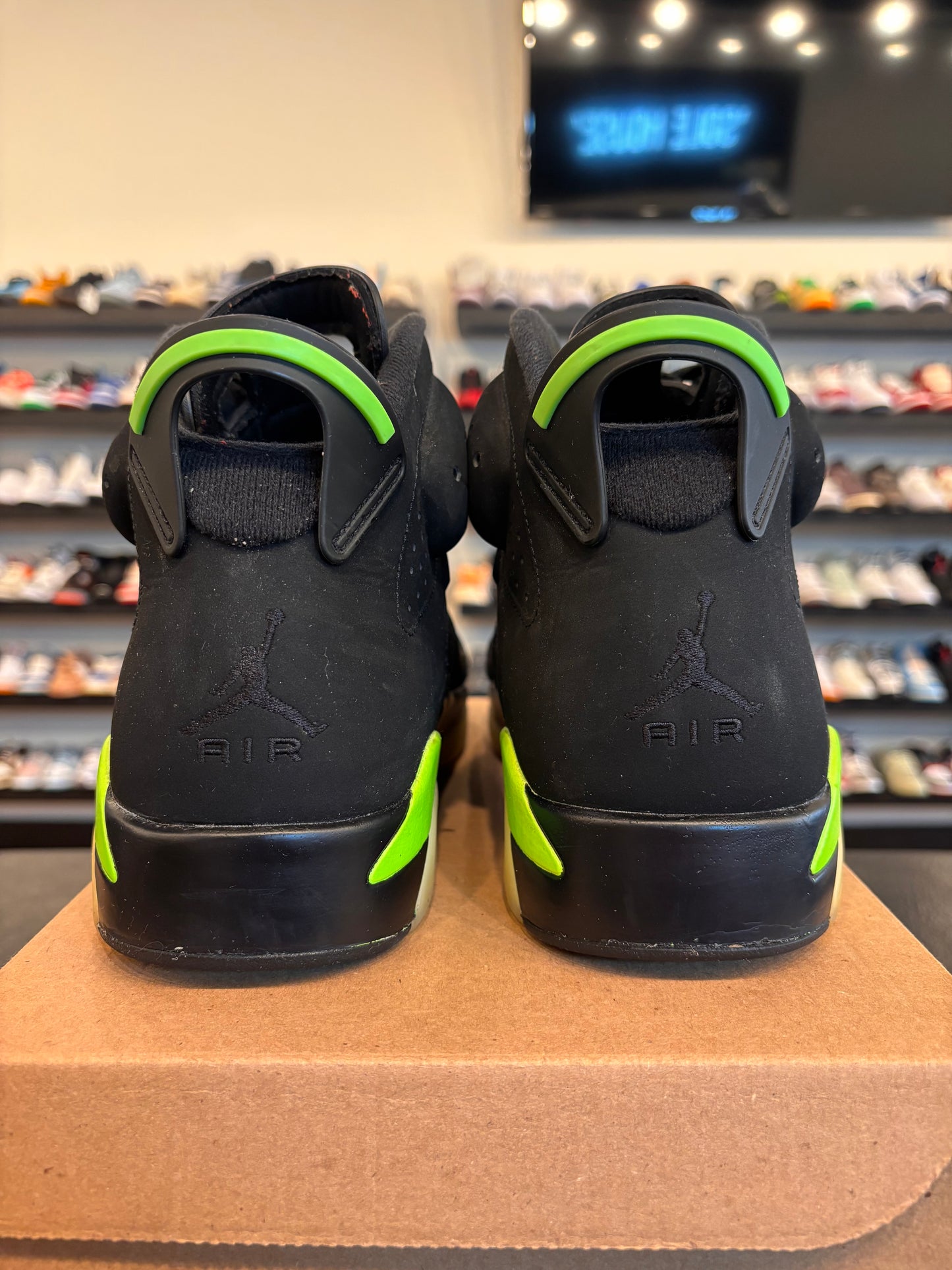 Jordan 6 Electric Green Size 12 Pre-Owned (No Box)