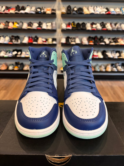 Jordan 1 Mid Mystic Navy Mint Size 8 Brand New