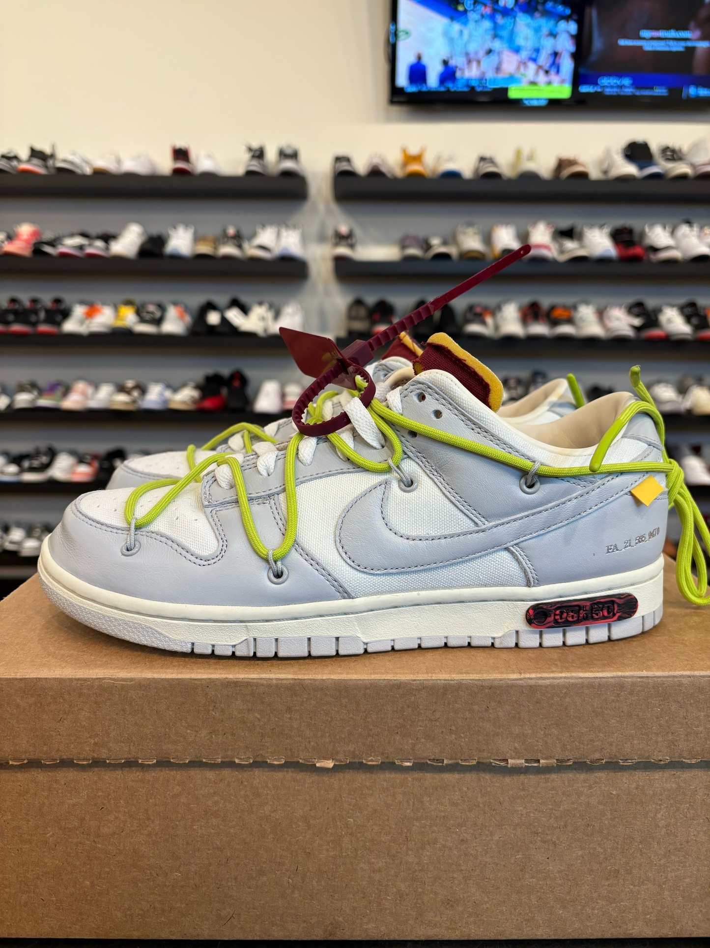 Nike Off-White Dunk Low Lot 8 Size 8.5 Pre-Owned (No Box)