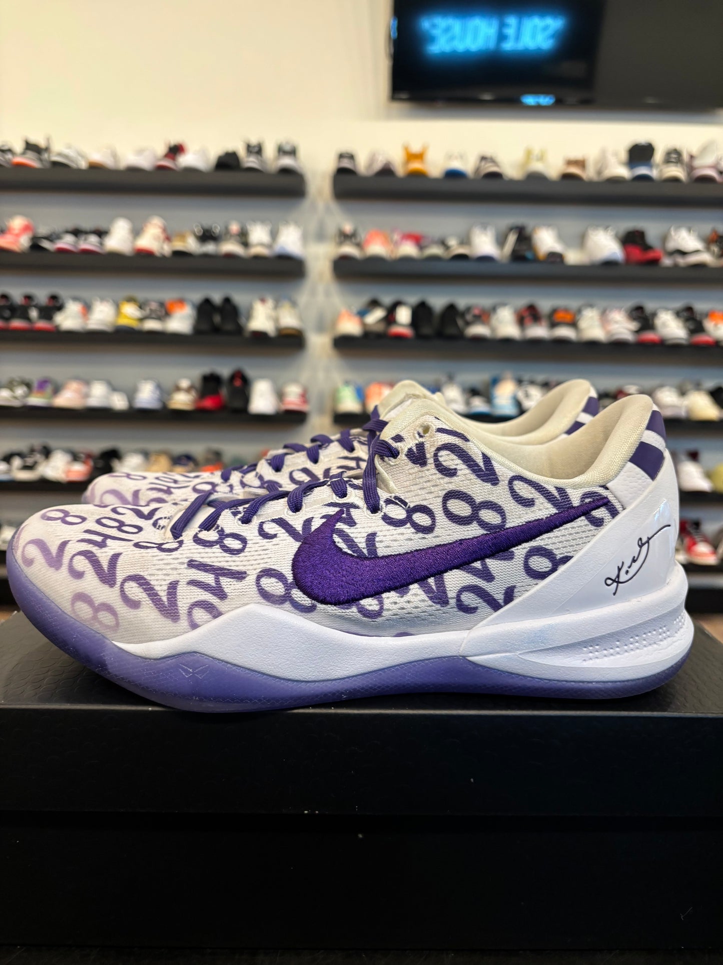 Nike Kobe 8 Protro Court Purple Size 8.5 Pre-Owned