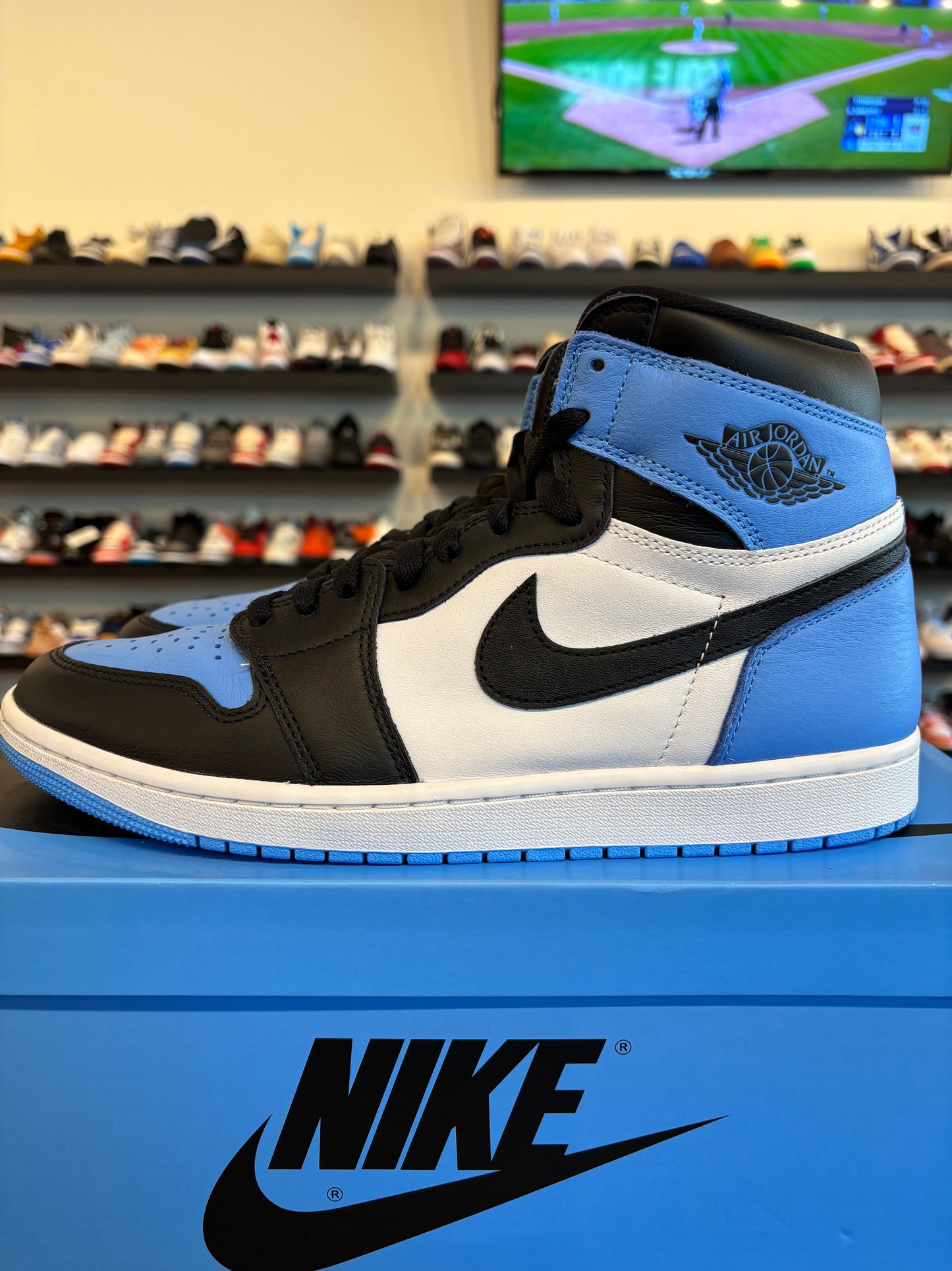 Jordan 1 UNC Toe Size 11.5 Pre-Owned