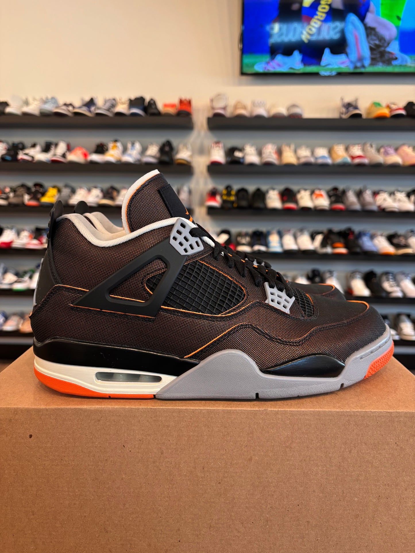 Jordan 4 Starfish Size 10.5 (12W) Pre-Owned (No Box)
