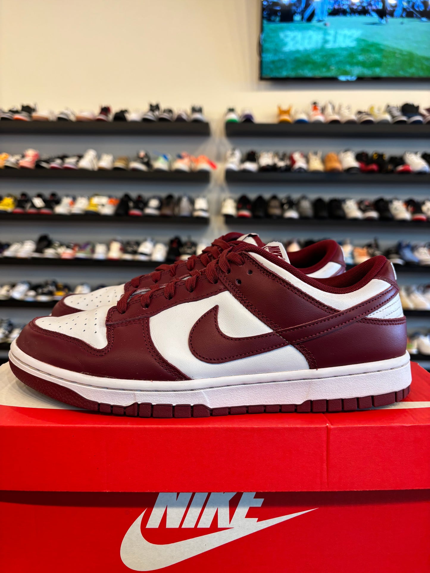 Nike Dunk Low Team Red Size 9.5 Pre-Owned