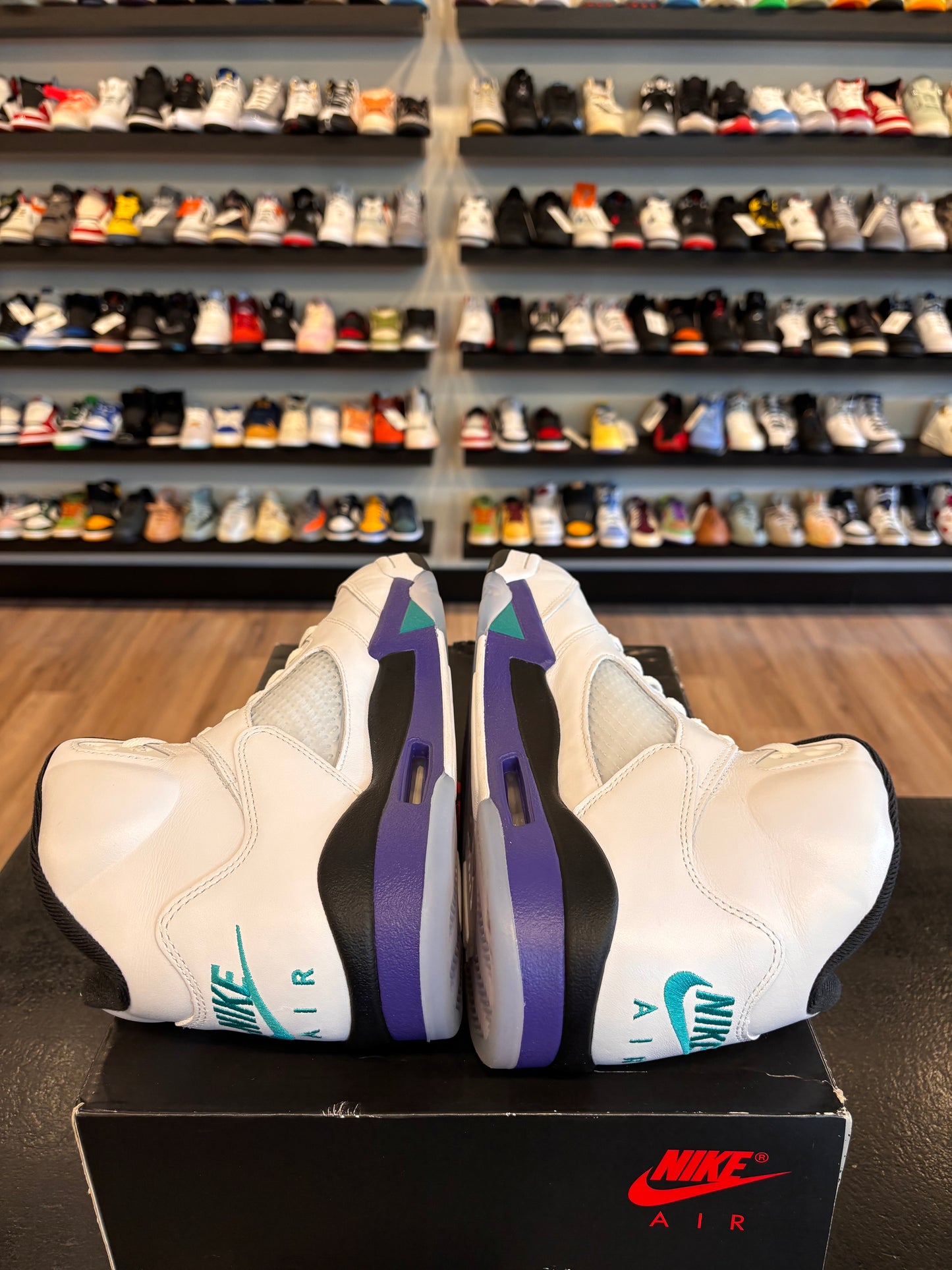 Jordan 5 Grape 2025 Size 10.5 Pre-Owned