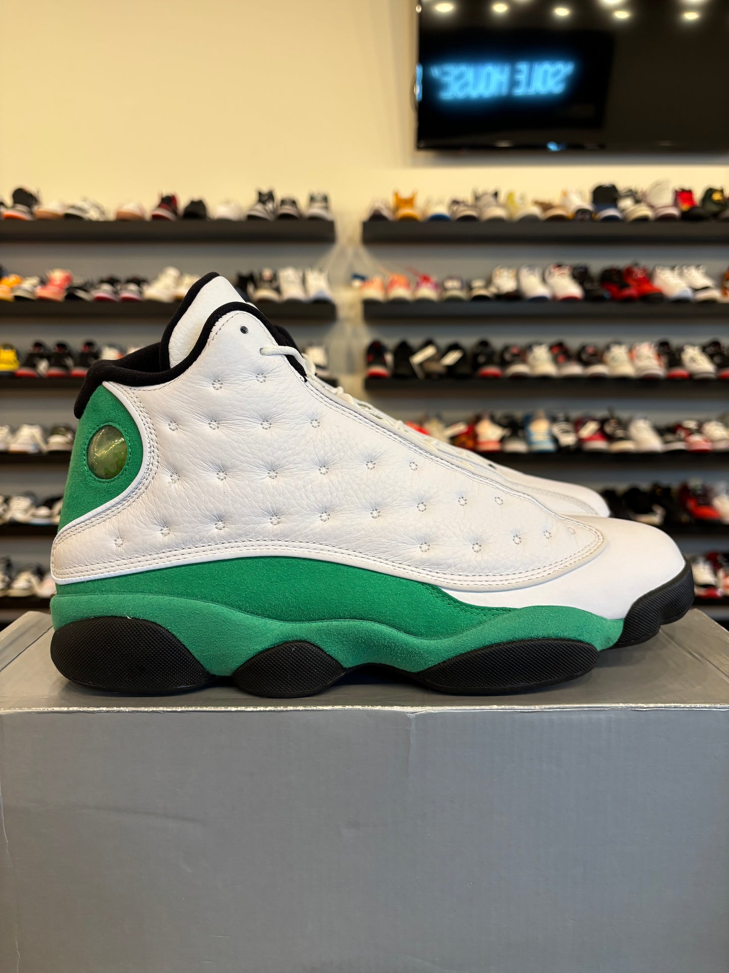 Jordan 13 Lucky Green Size 12 Pre-Owned