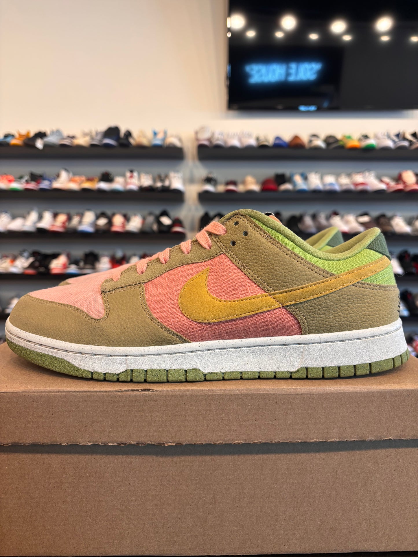 Nike Dunk Low Sun Club Size 12 Pre-Owned (No Box)