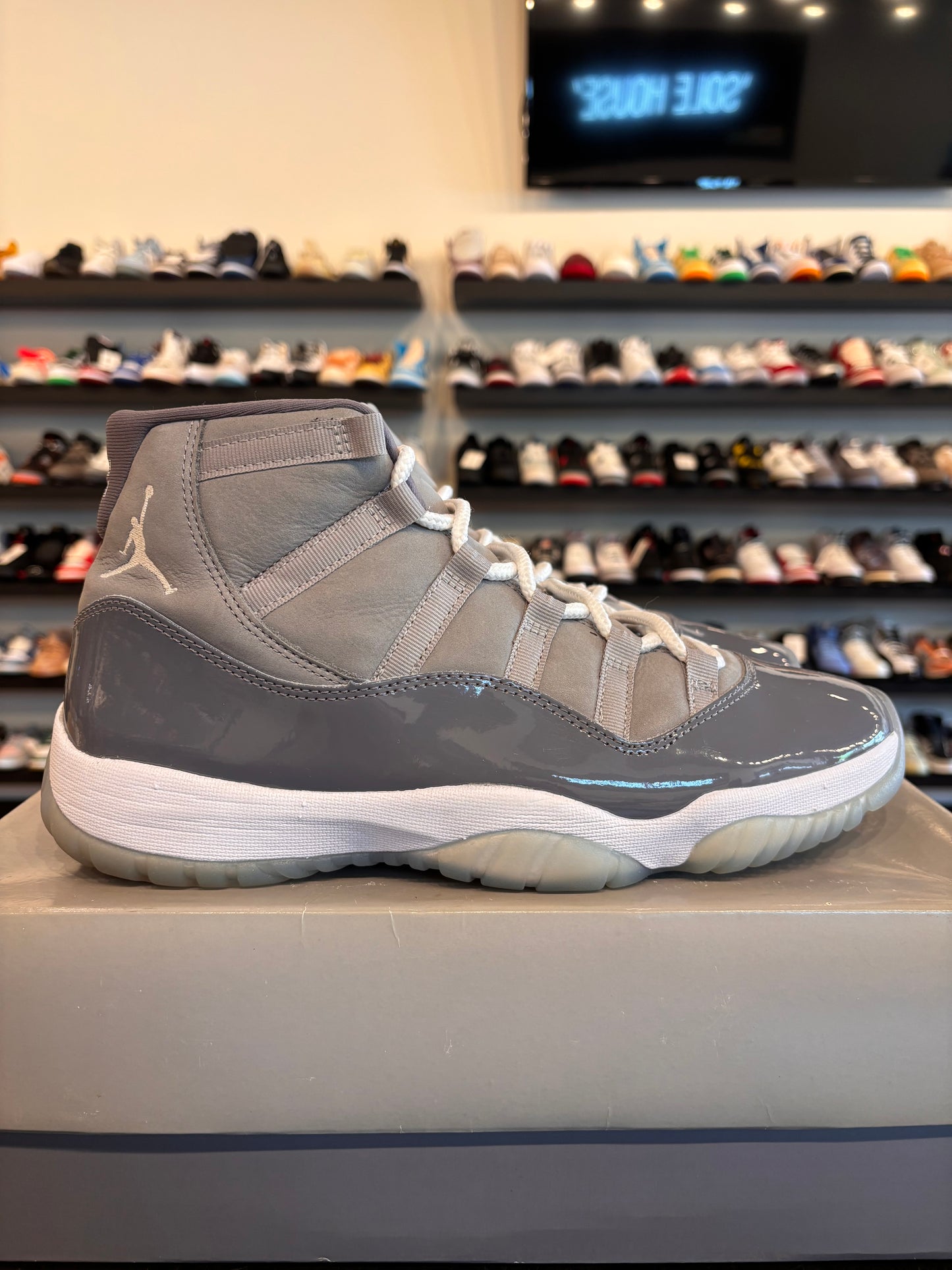 Jordan 11 Cool Grey Size 11 Pre-Owned