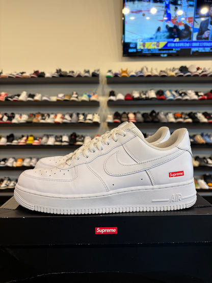 Nike Air Force 1 Low Supreme White Size 10.5 Pre-Owned
