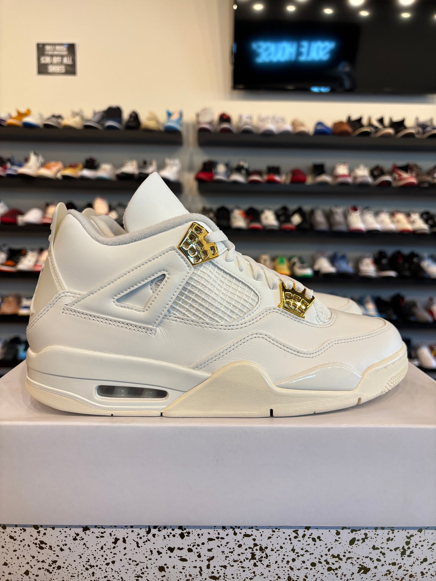 Jordan 4 Metallic Gold Size 10.5 (12W) Brand New
