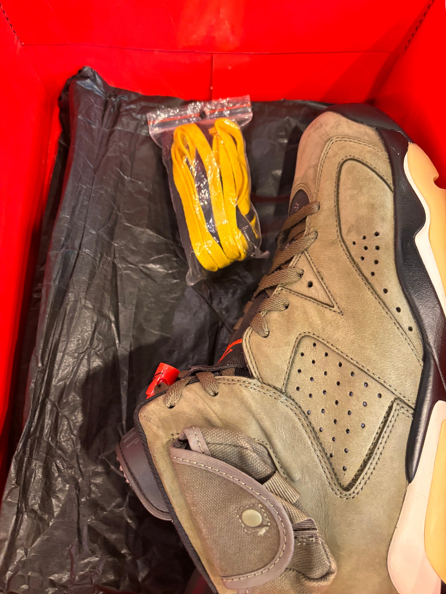 Jordan 6 Travis Scott Size 10.5 Pre-Owned