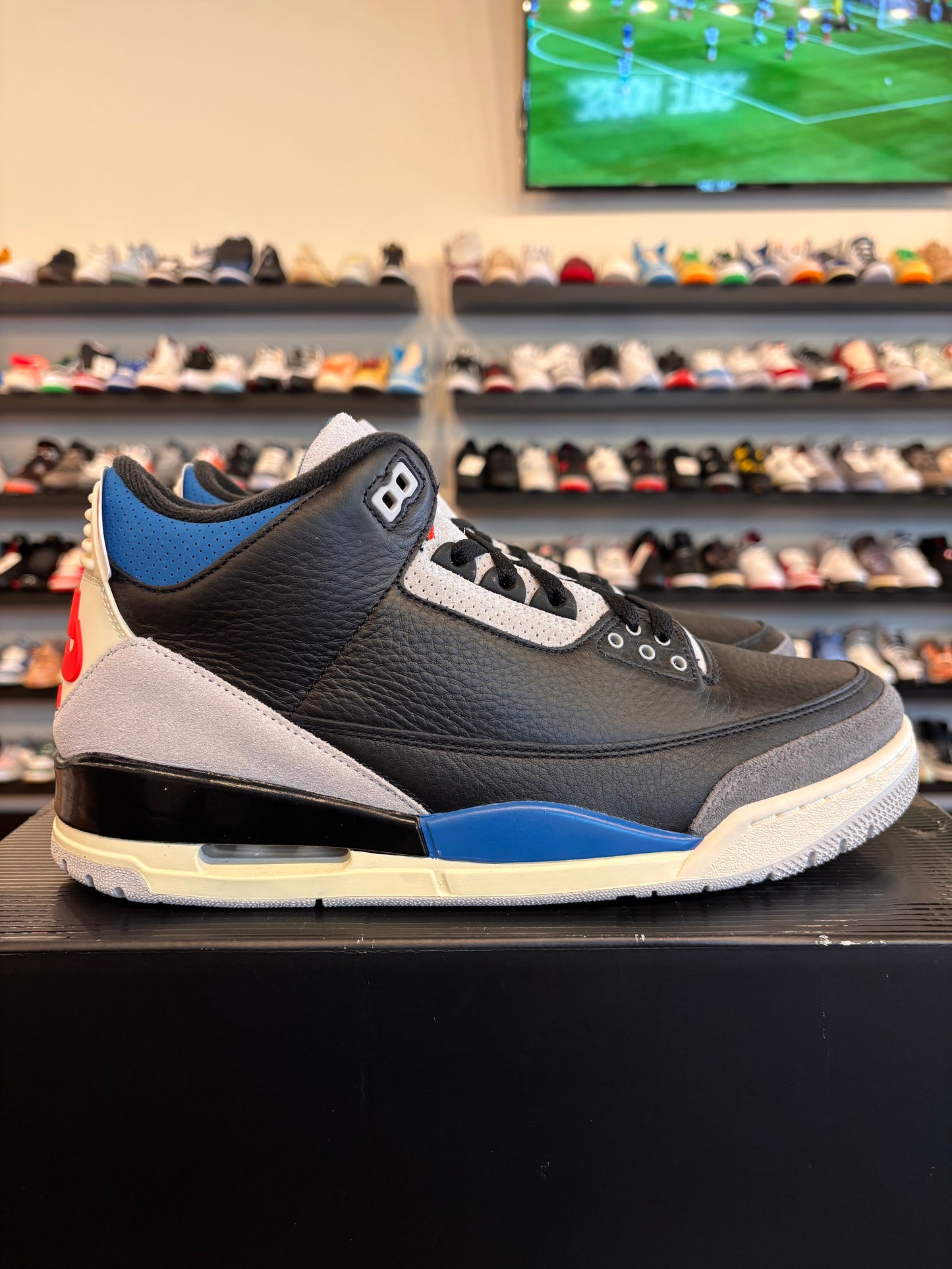 Jordan 3 Rare Air Size 10.5 Brand New