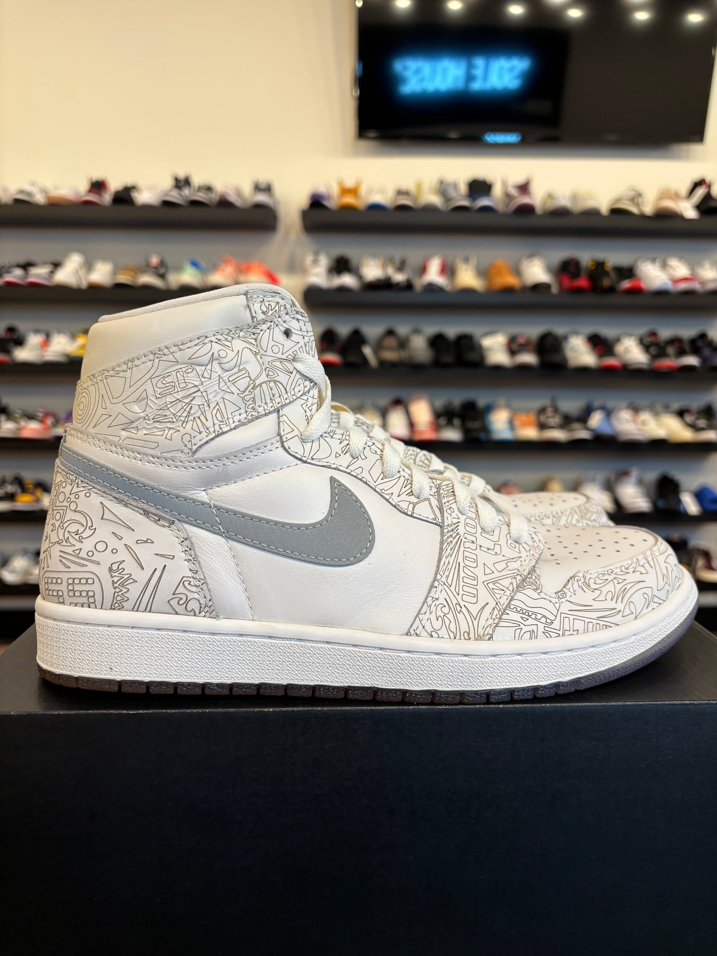 Jordan 1 Laser 2015 Size 9 Brand New