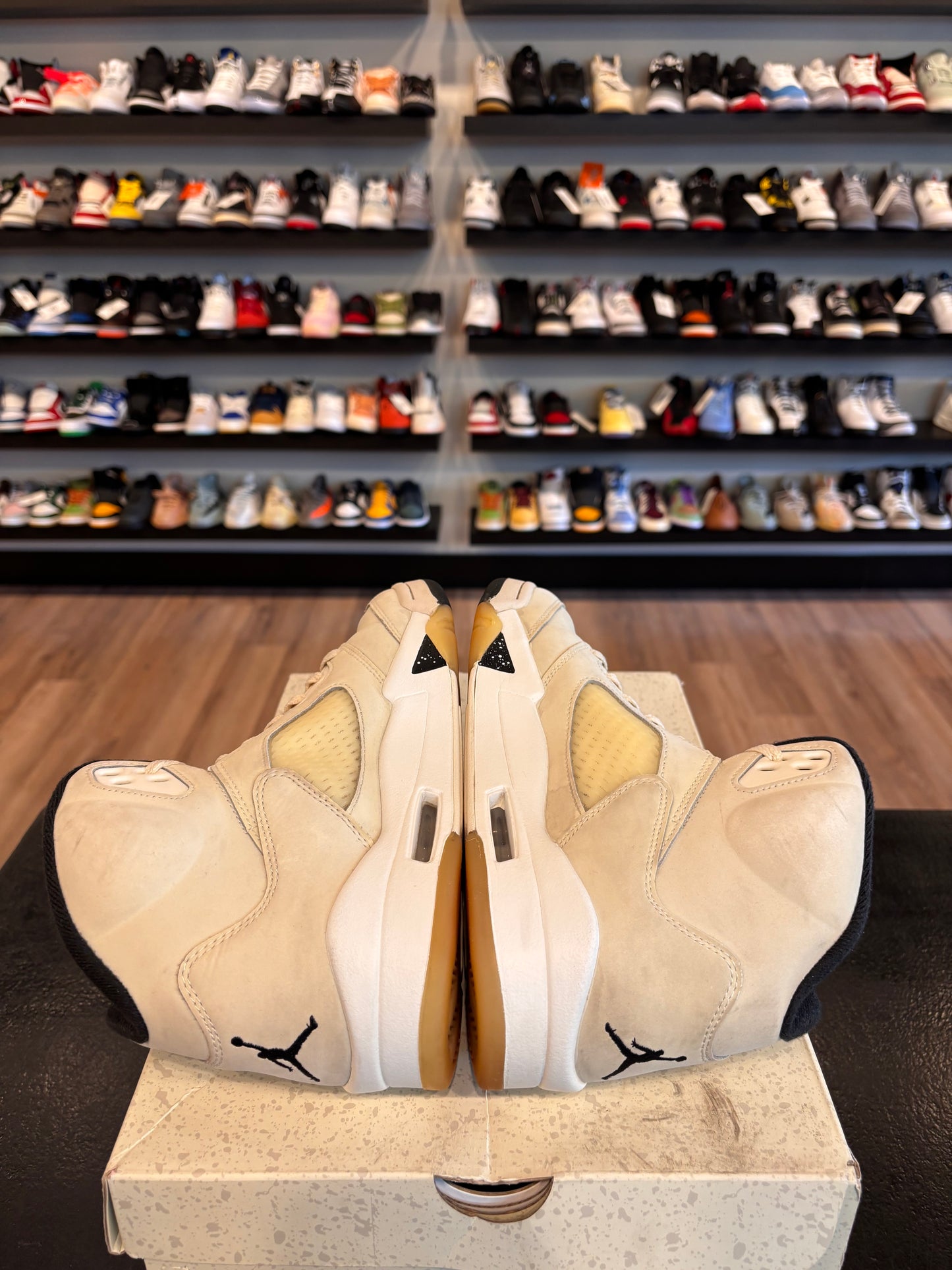 Jordan 5 Sail Size 8.5 Pre-Owned