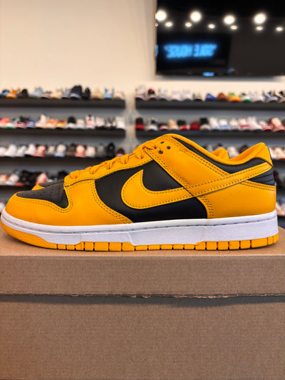 Nike Dunk Low Golden Rod Size 9 Pre-Owned (No Box)