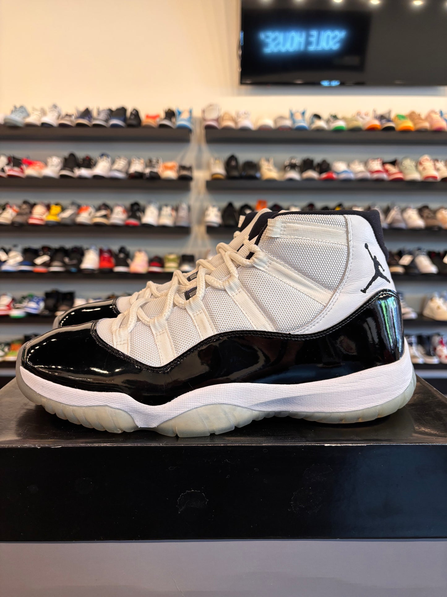 Jordan 11 Concord 2018 Size 11 Pre-Owned