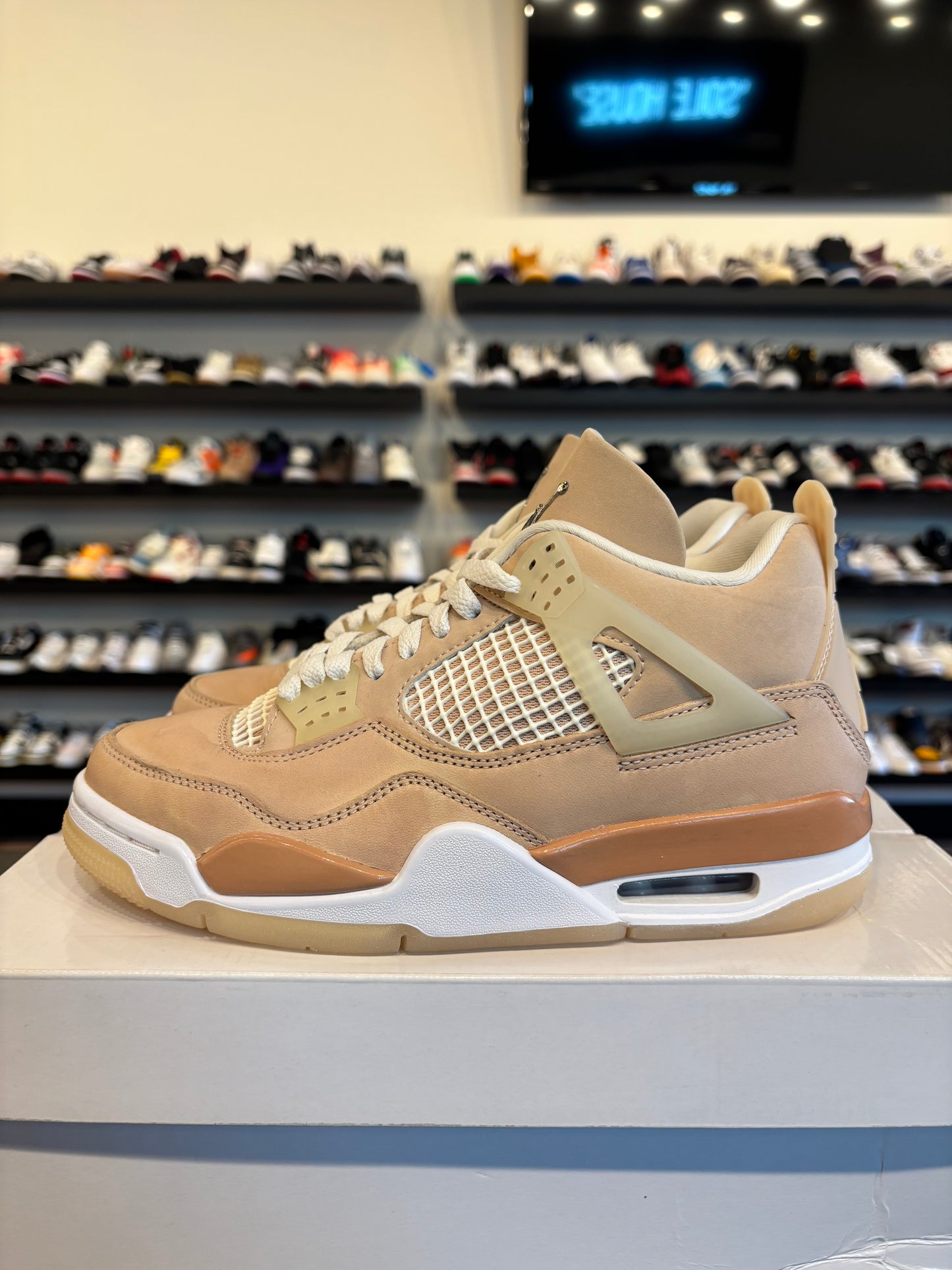 Jordan 4 Shimmer Size 5Y (6.5W) Pre-Owned