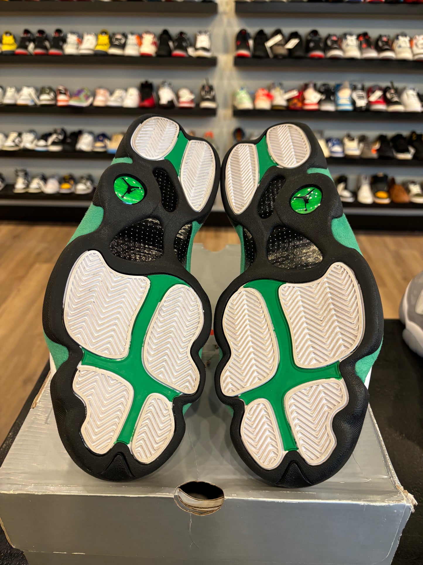 Jordan 13 Lucky Green Size 12 Pre-Owned