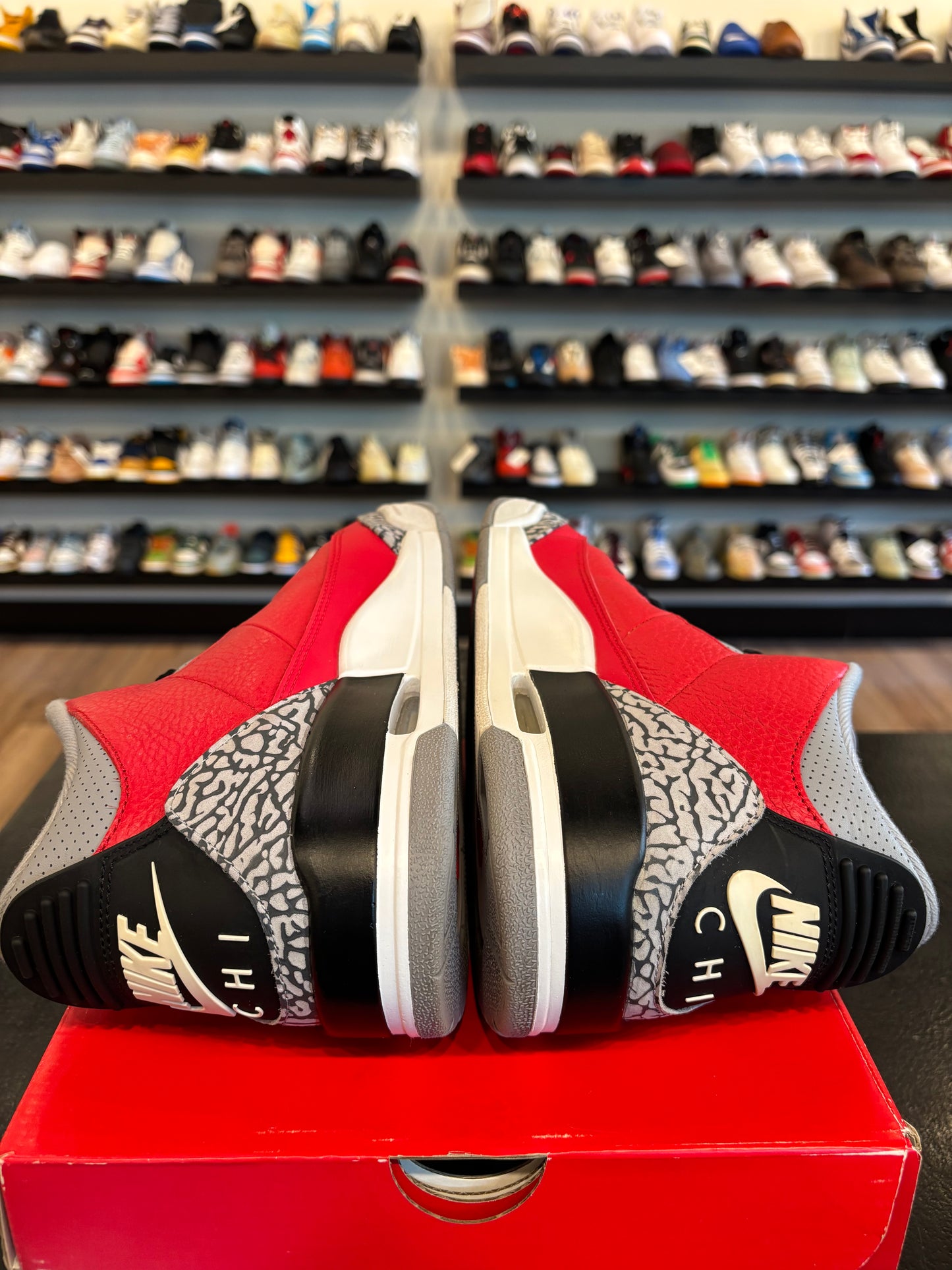 Jordan 3 Unite Chi Size 9 Pre-Owned