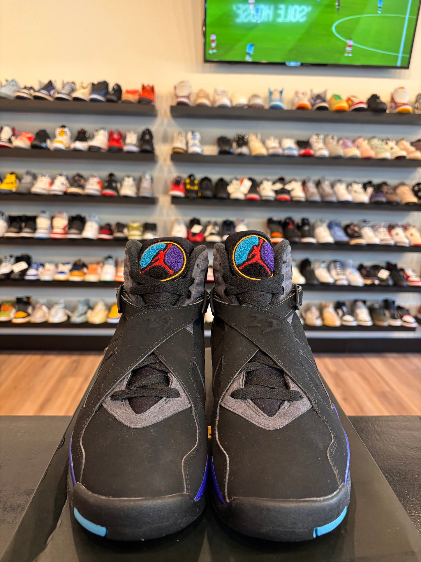 Jordan 8 Aqua 2015 Size 9 Pre-Owned