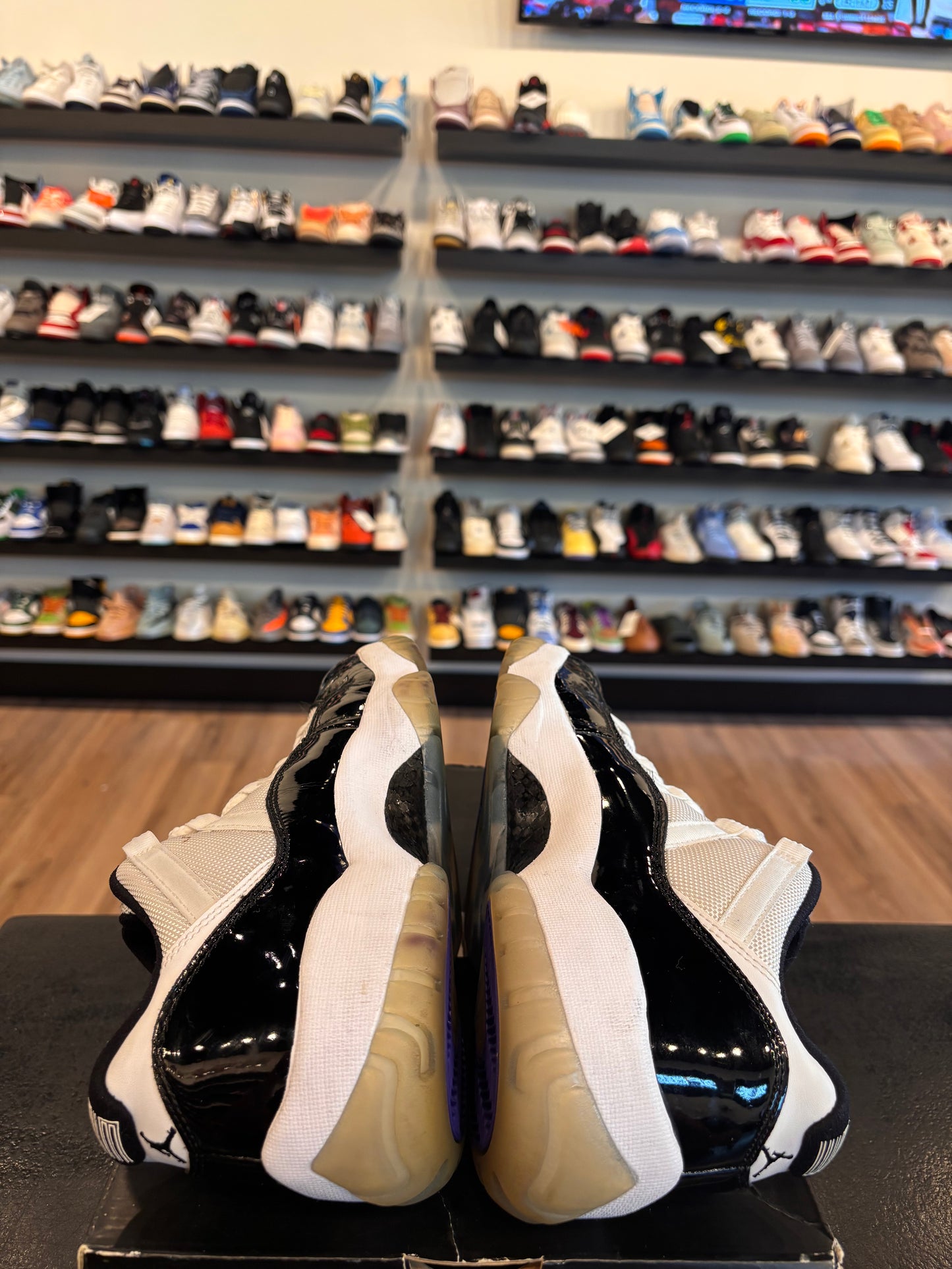 Jordan 11 Low Concord Size 9 Pre-Owned